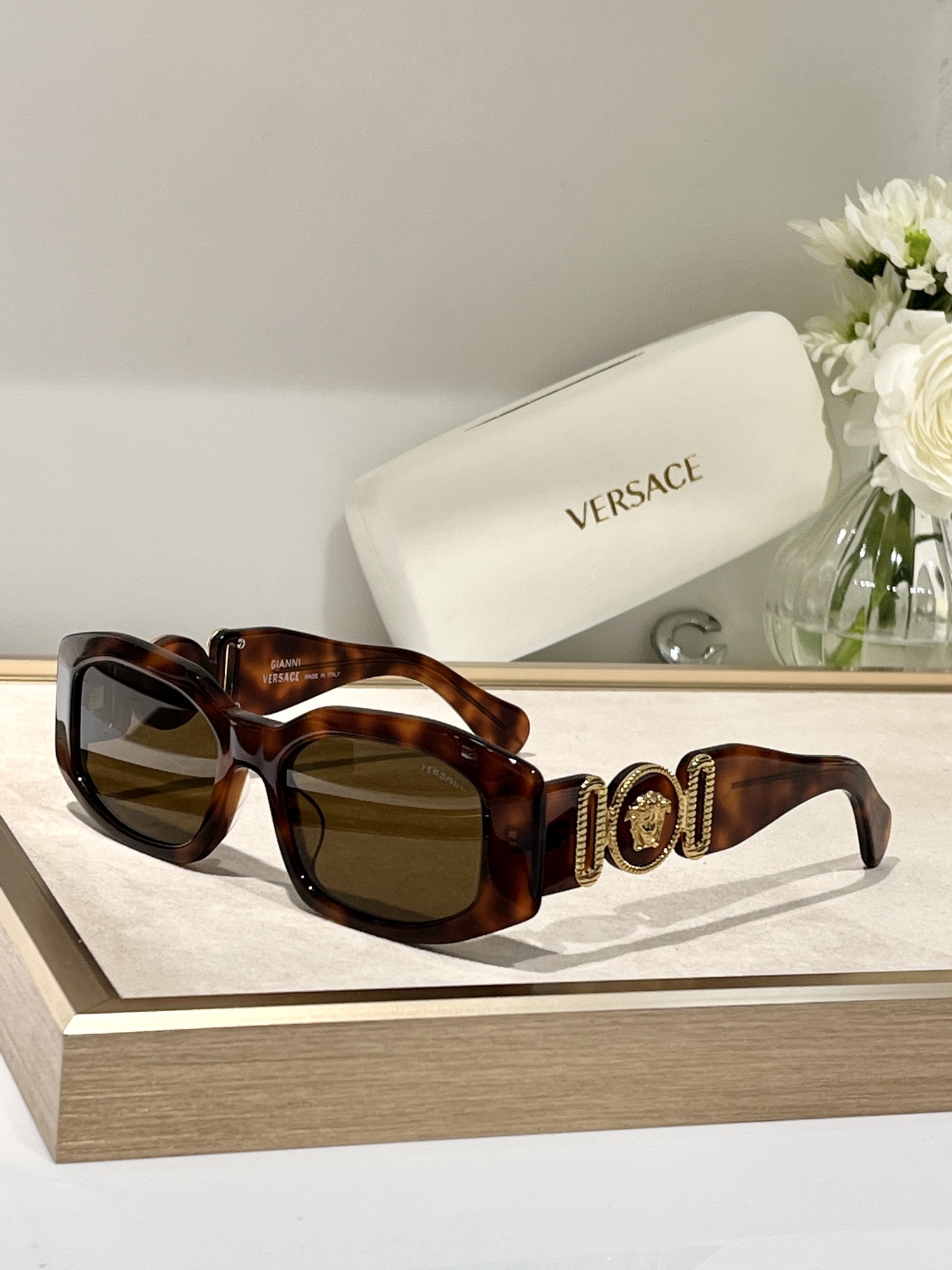 VERSACE*Mod:GIANNI424Size:52-18-145