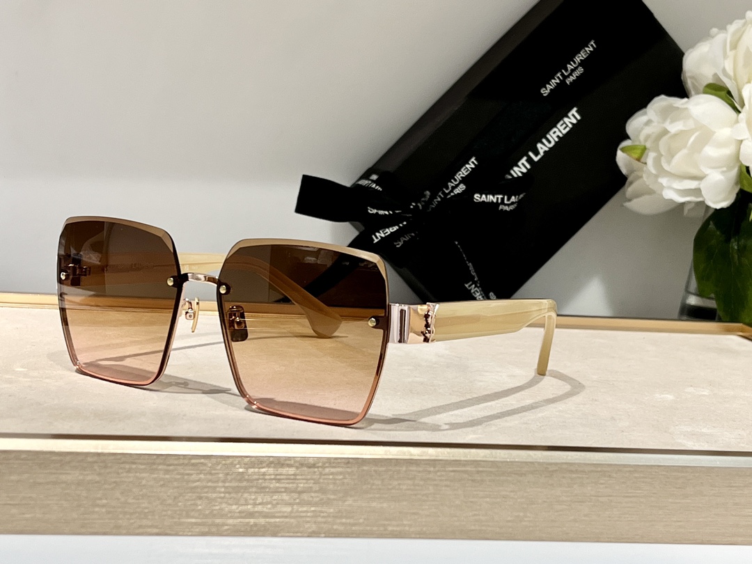  SAINT LAURENT
MODSL662F
Size62口16-140
斜纹无框设计
YSL金雕
