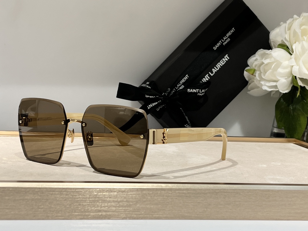  SAINT LAURENT
MODSL662F
Size62口16-140
斜纹无框设计
YSL金雕
