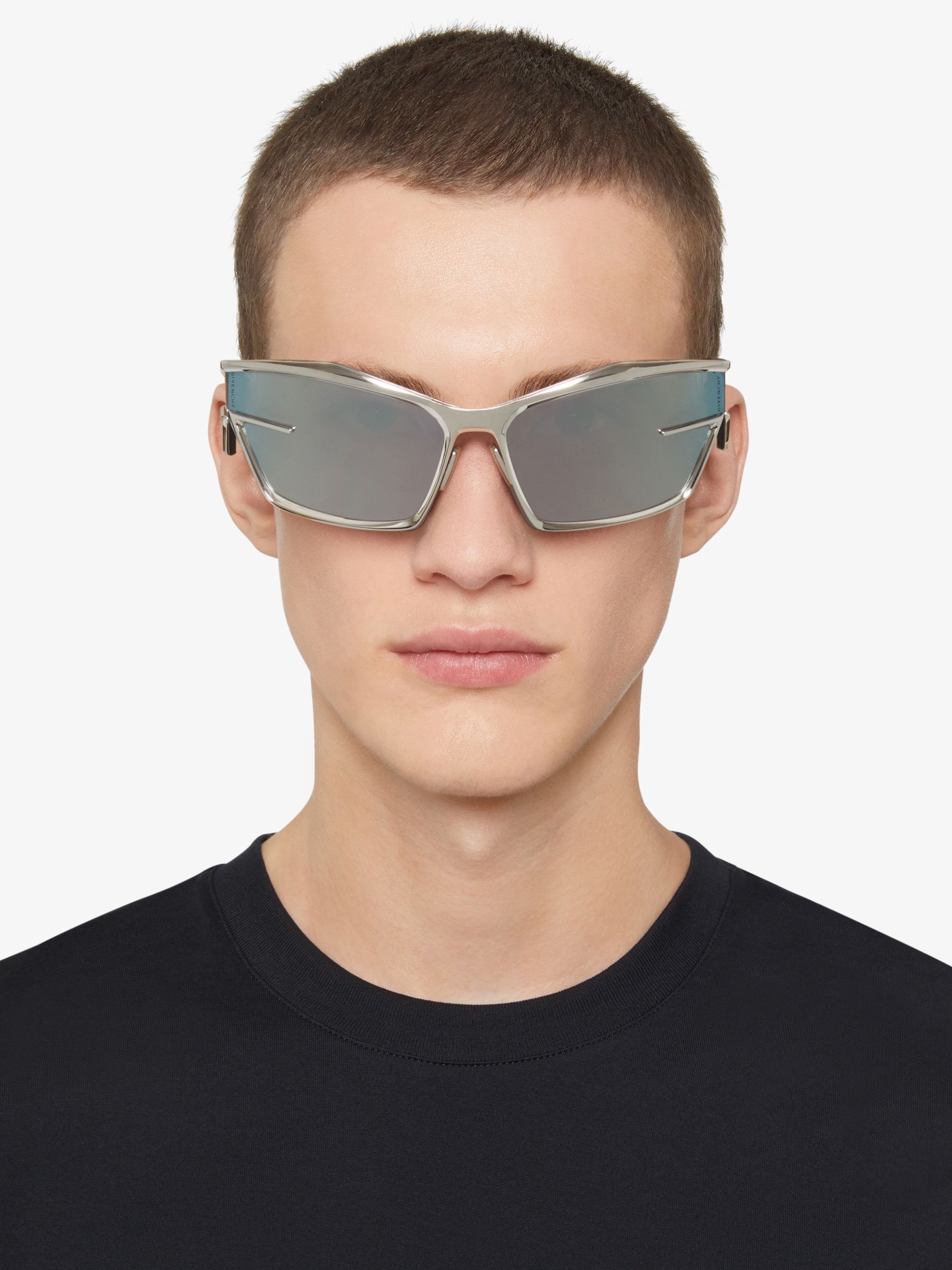 “GIVENCH* Precious Metal Sunglasses with Future-Sense Design” - 图片 7