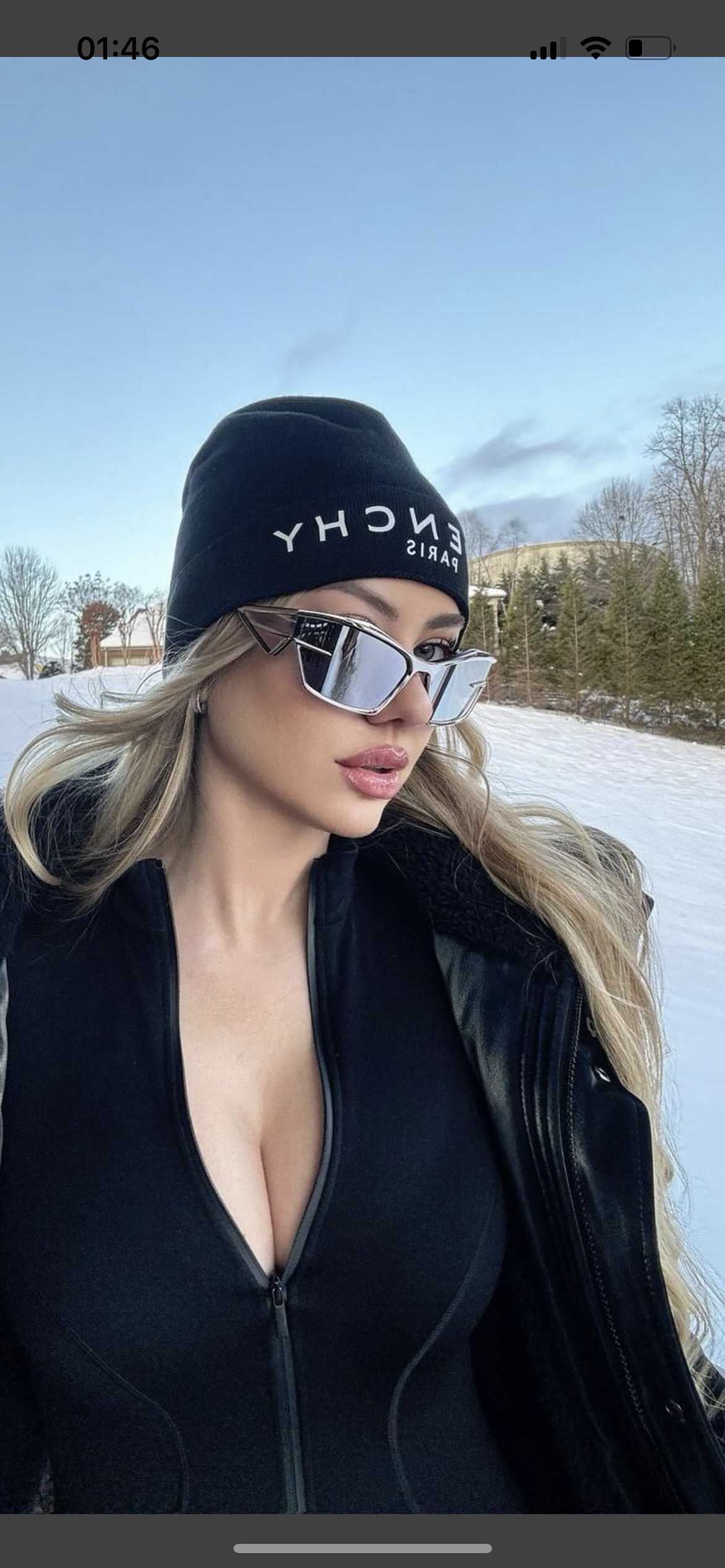 “GIVENCH* Precious Metal Sunglasses with Future-Sense Design” - 图片 2