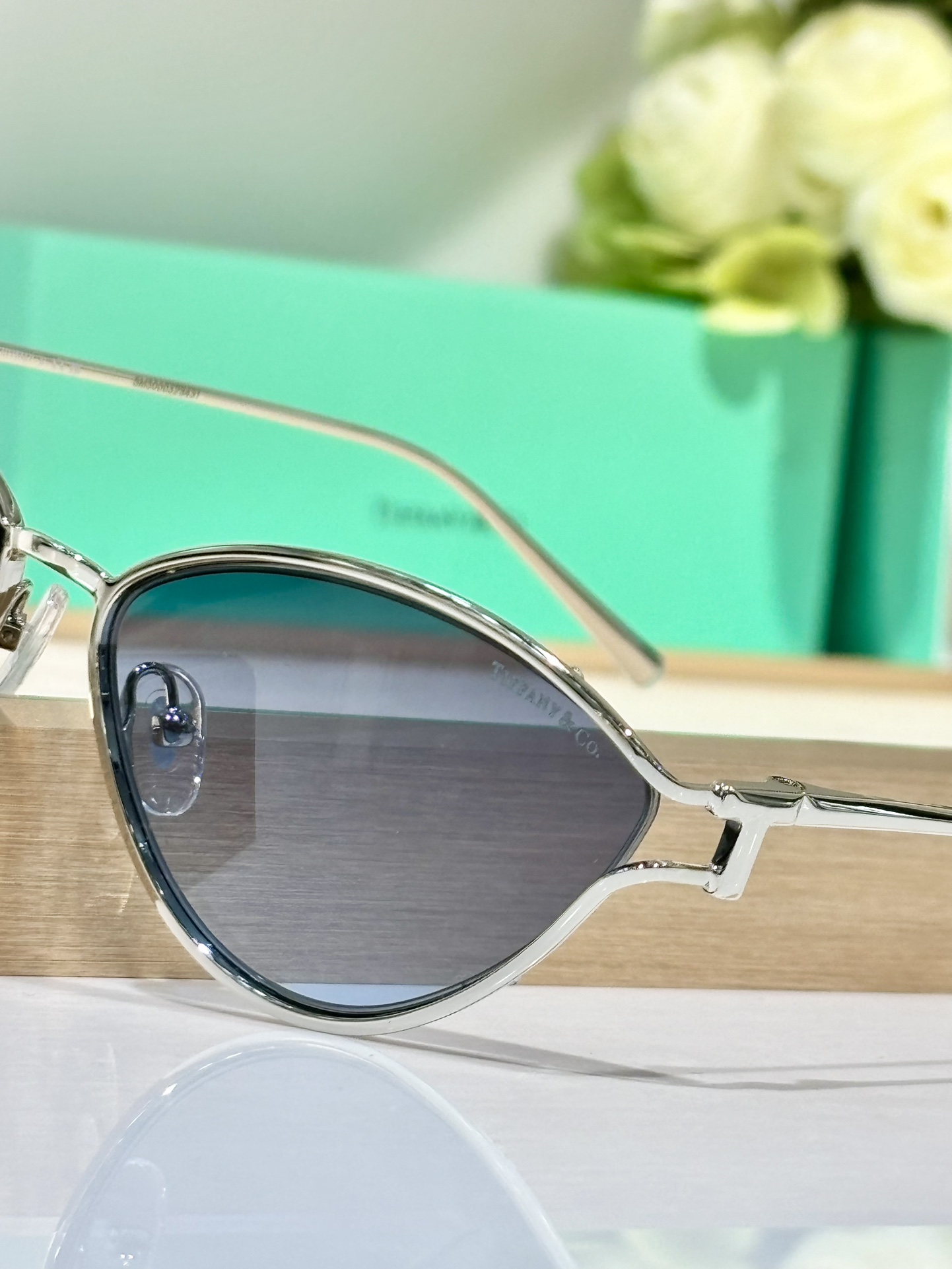  原版开发
复杂五金配件
还原本色✔️
Tiffany.Co
Mod：TF3095
Size：61-16