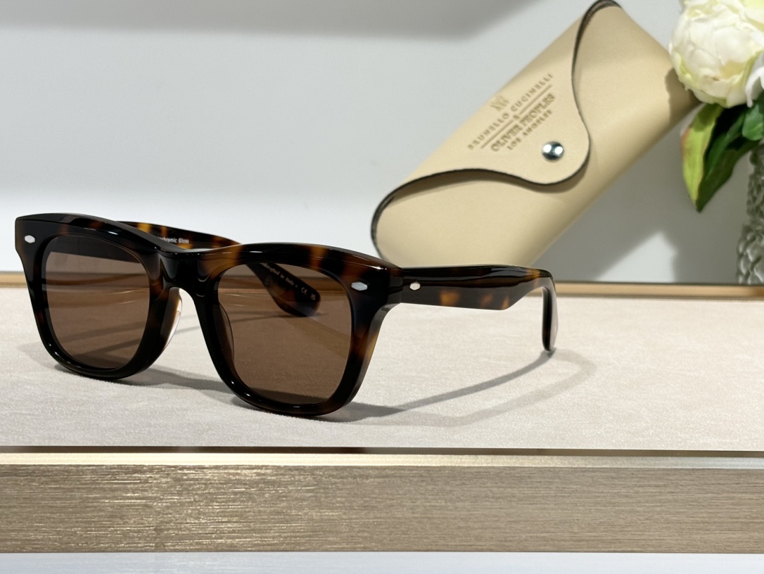  Brunello Cucinelli X Oliver PeoPle
意大利的世界顶级奢侈品牌BC
意