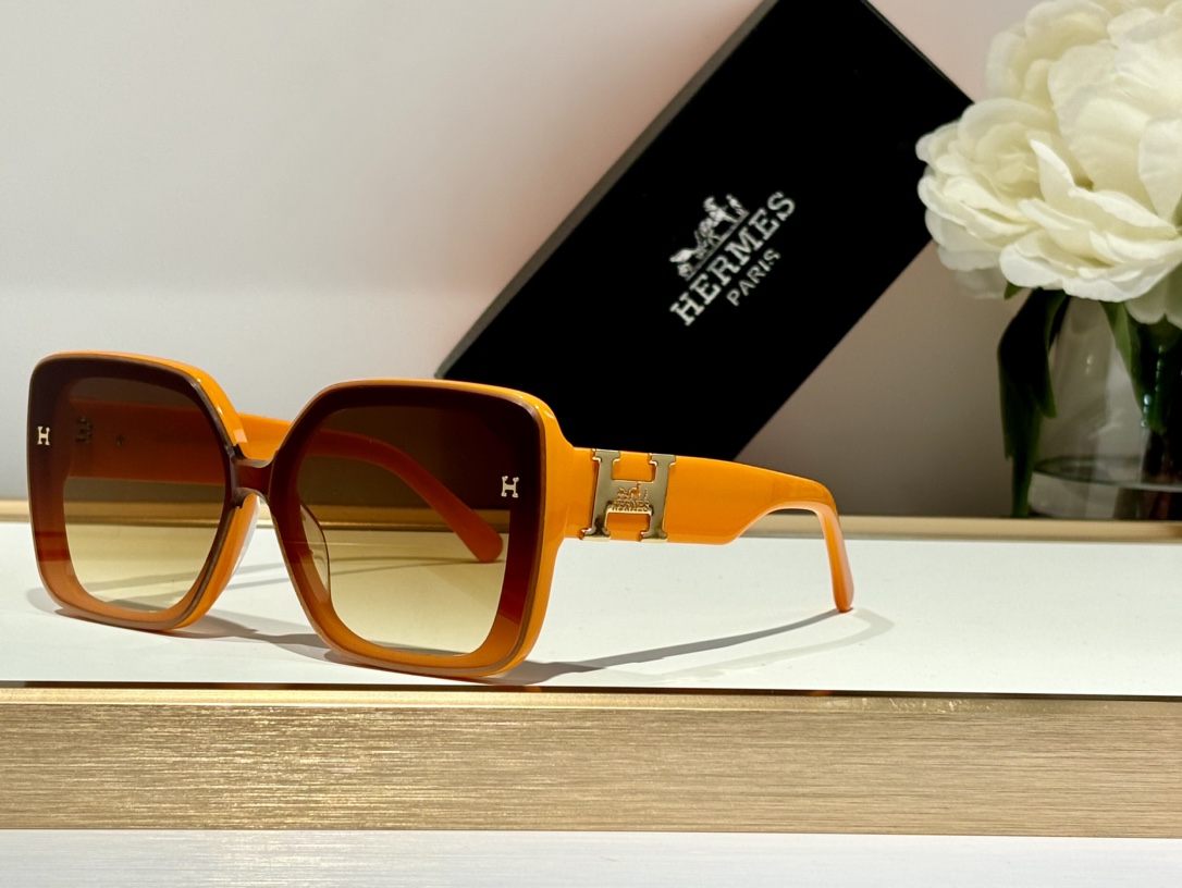  HERMES
经典款
MOD：HS1907
size：55-18-145
