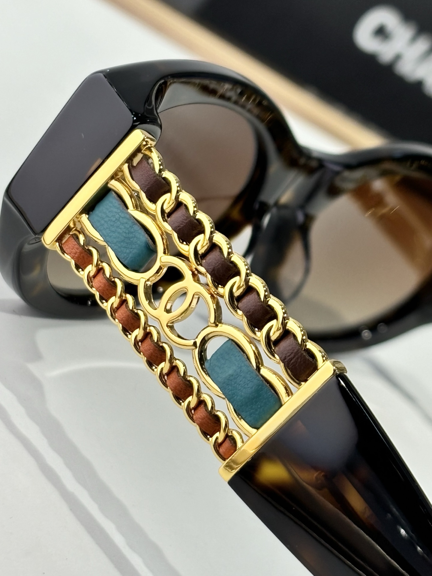  CHANEL
MODEL：CH5536
SIZE：52口20-145
