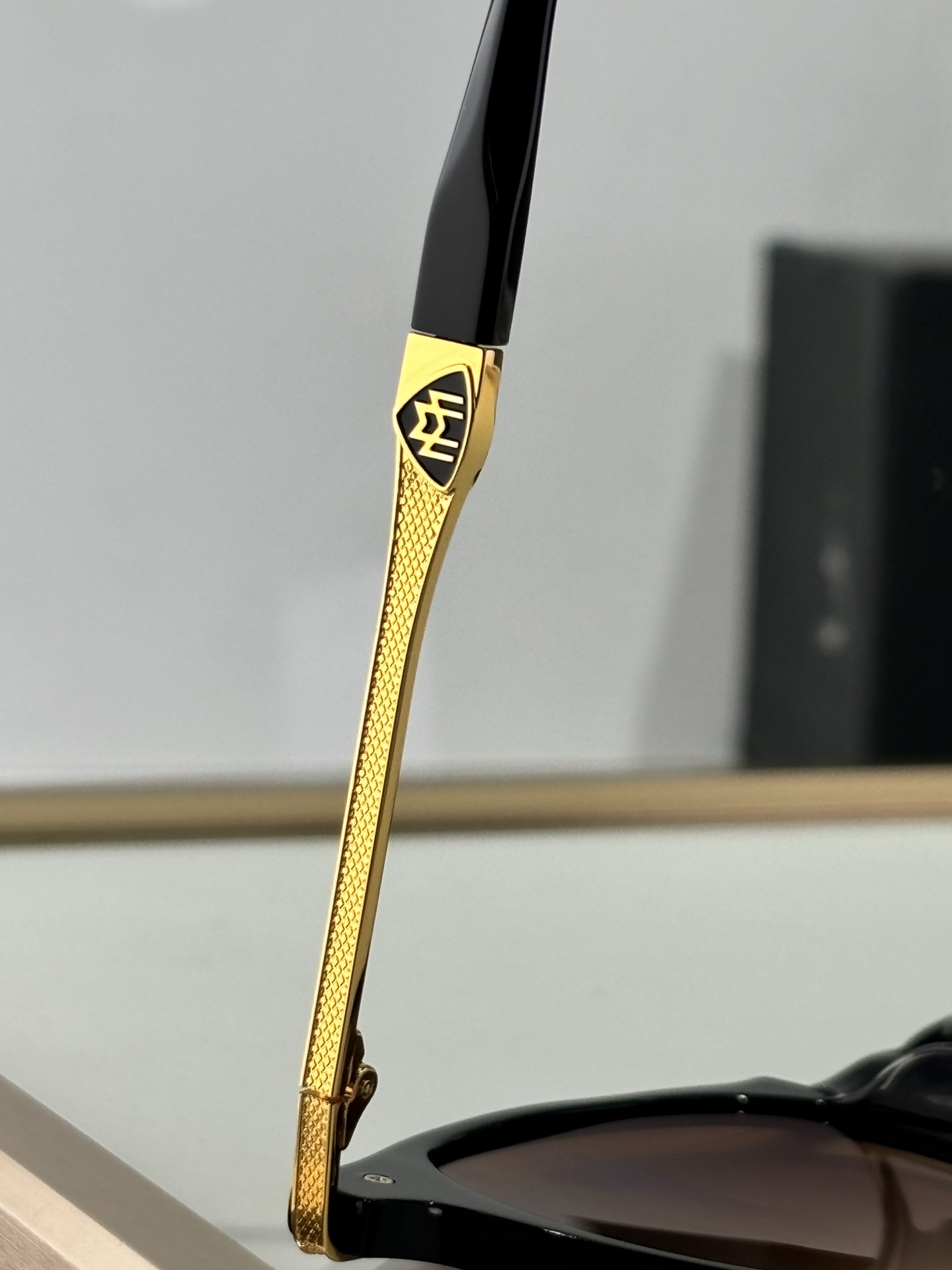  MAYBACH
MOD：THE REFINED II
SIZE：53-20-140
