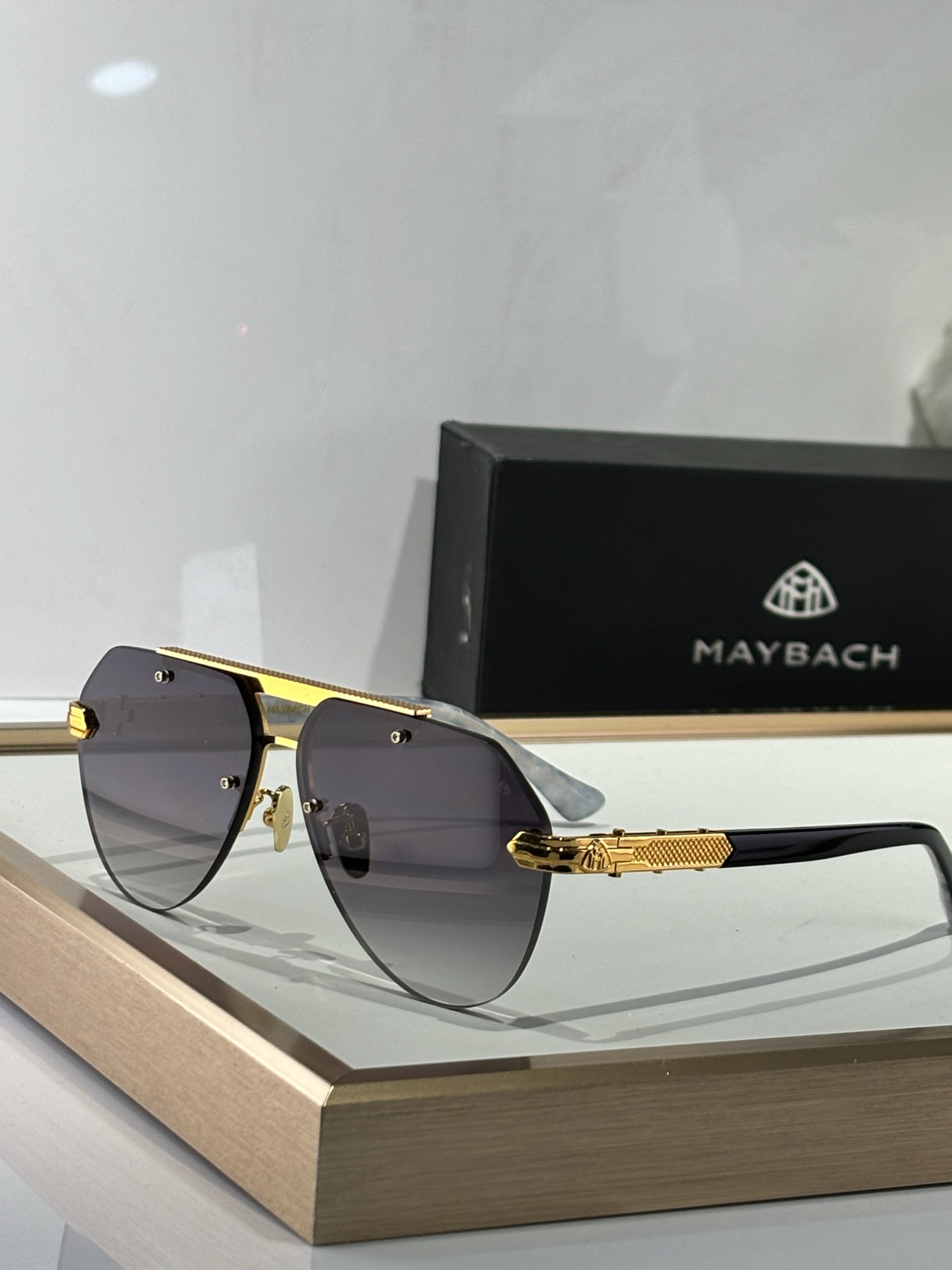  MAYBACH
MOD：THE BIZSTER
SIZE：60-12-145
