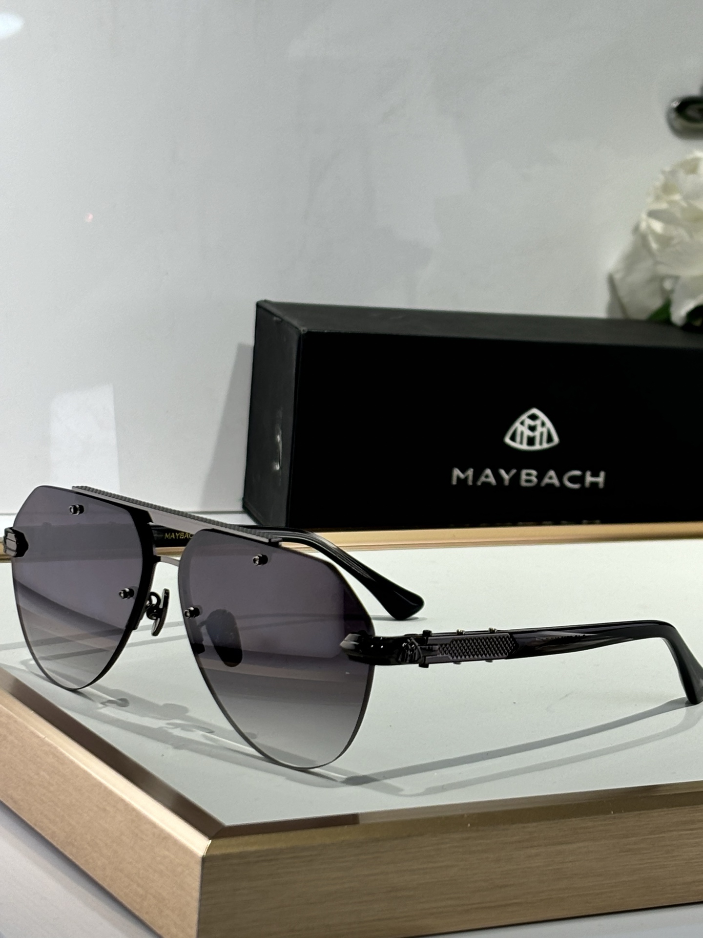  MAYBACH
MOD：THE BIZSTER
SIZE：60-12-145

