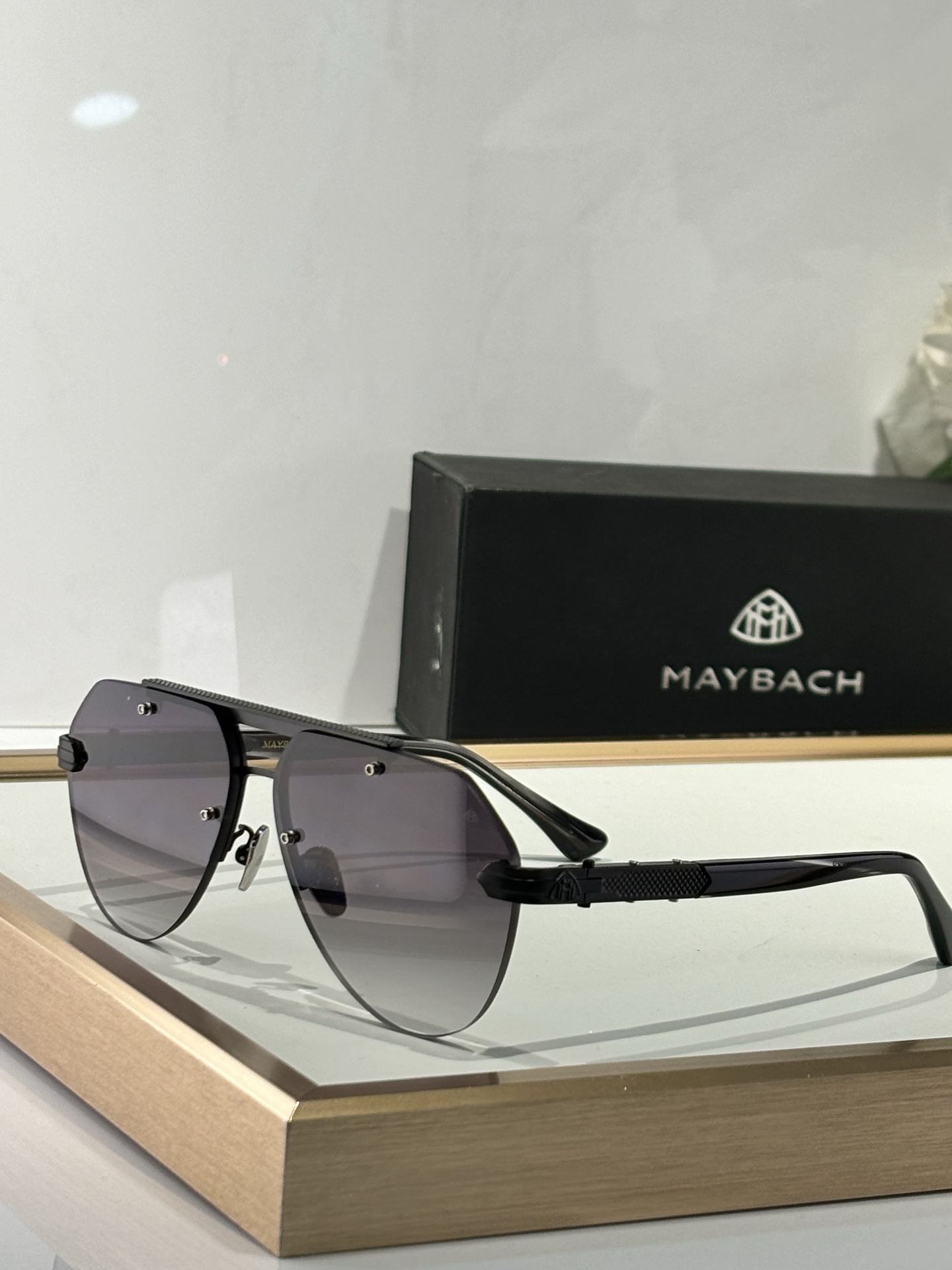  MAYBACH
MOD：THE BIZSTER
SIZE：60-12-145
