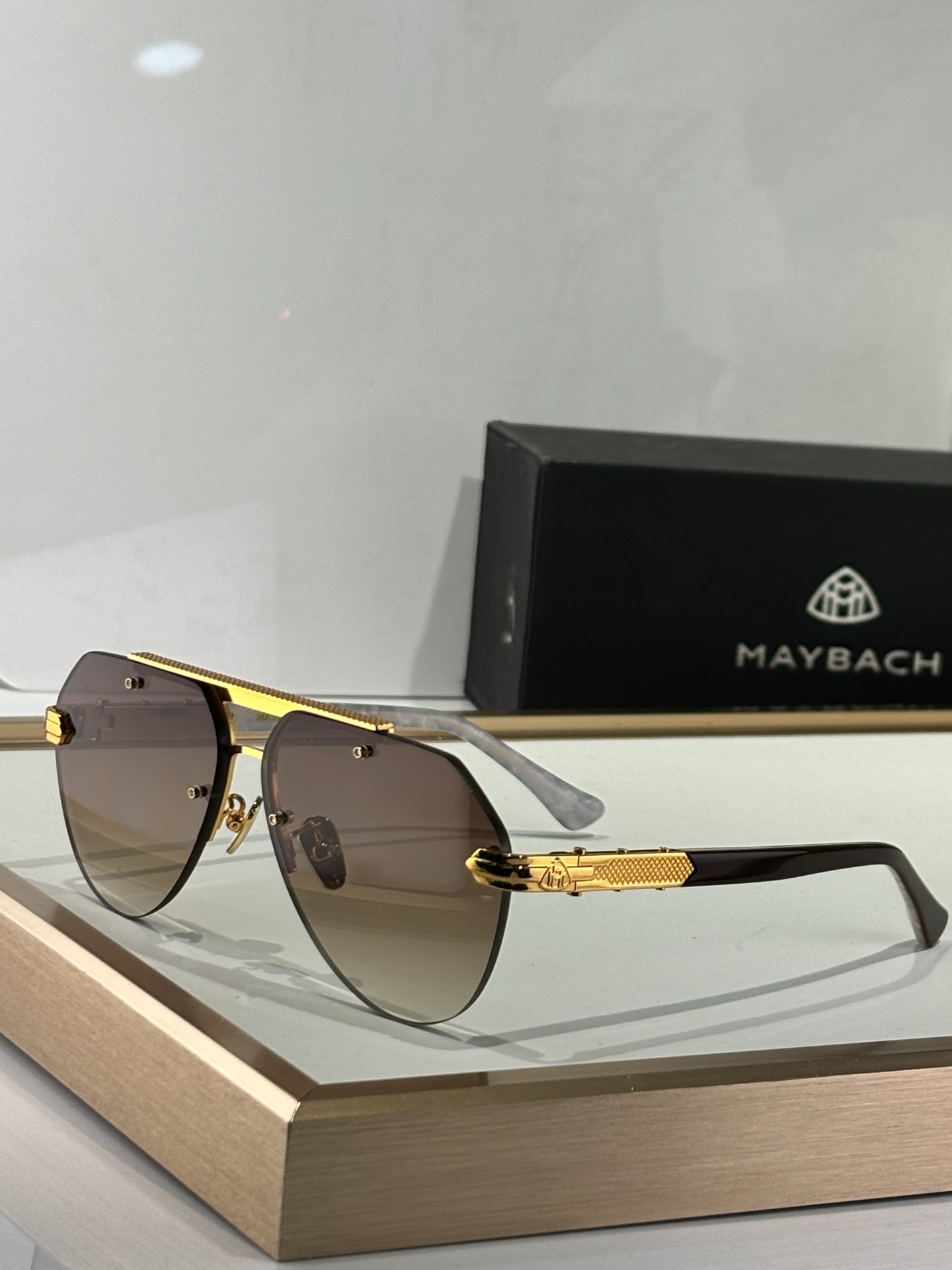  MAYBACH
MOD：THE BIZSTER
SIZE：60-12-145
