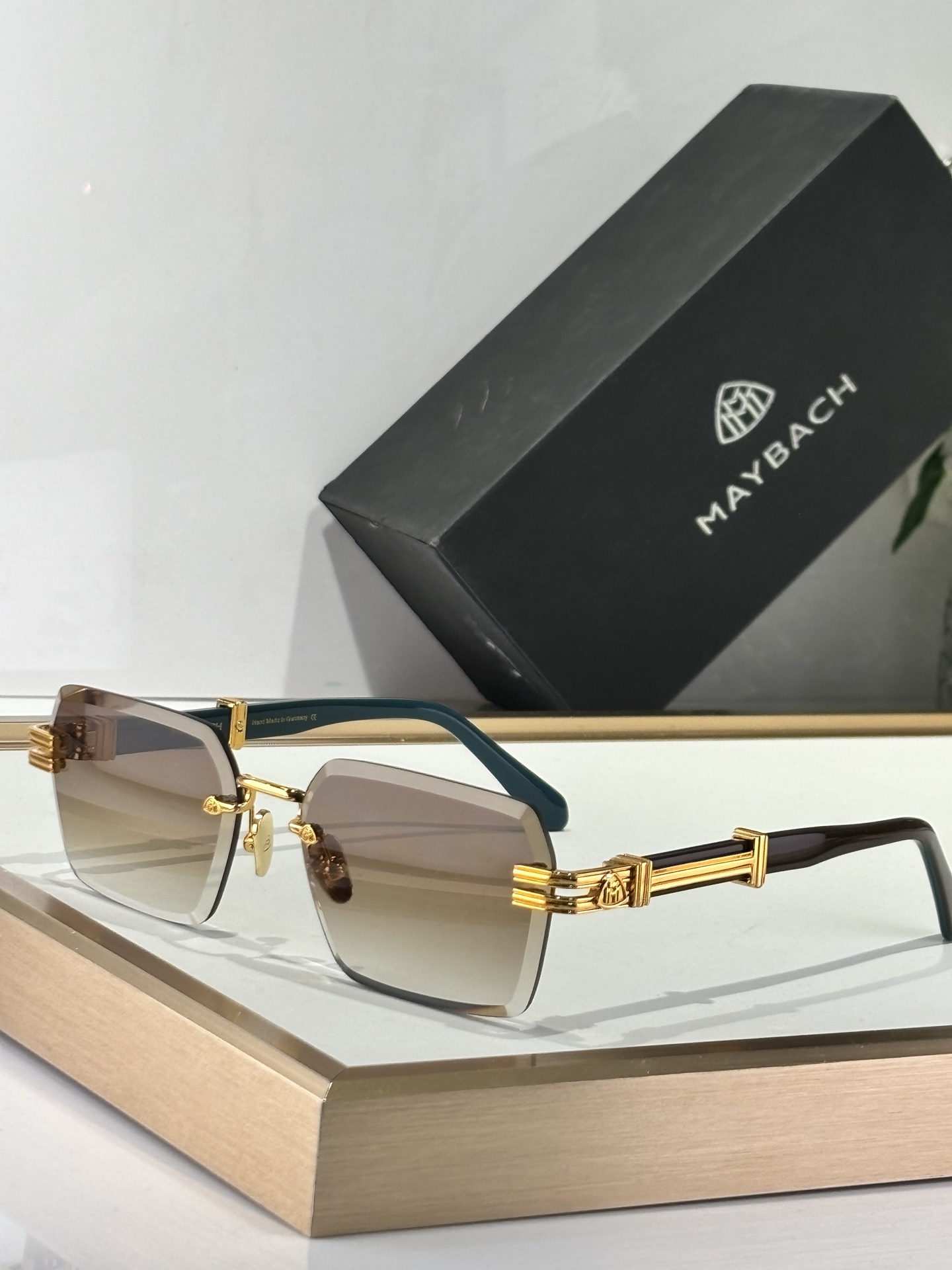  Maybach 
ModTHE PRODUCER II
Size57-17-145
