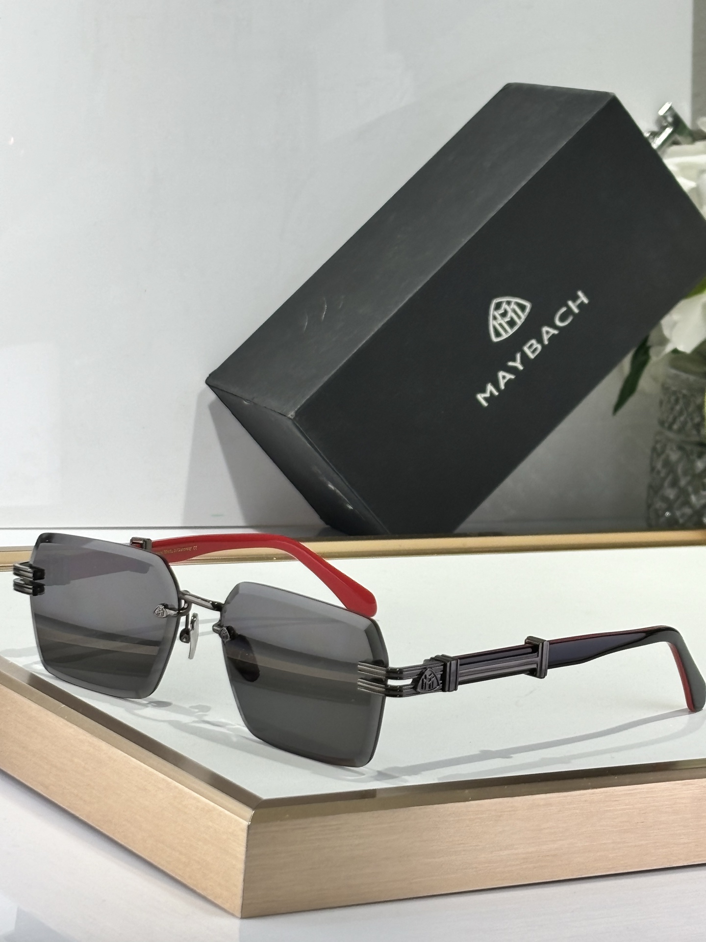  Maybach 
ModTHE PRODUCER II
Size57-17-145
