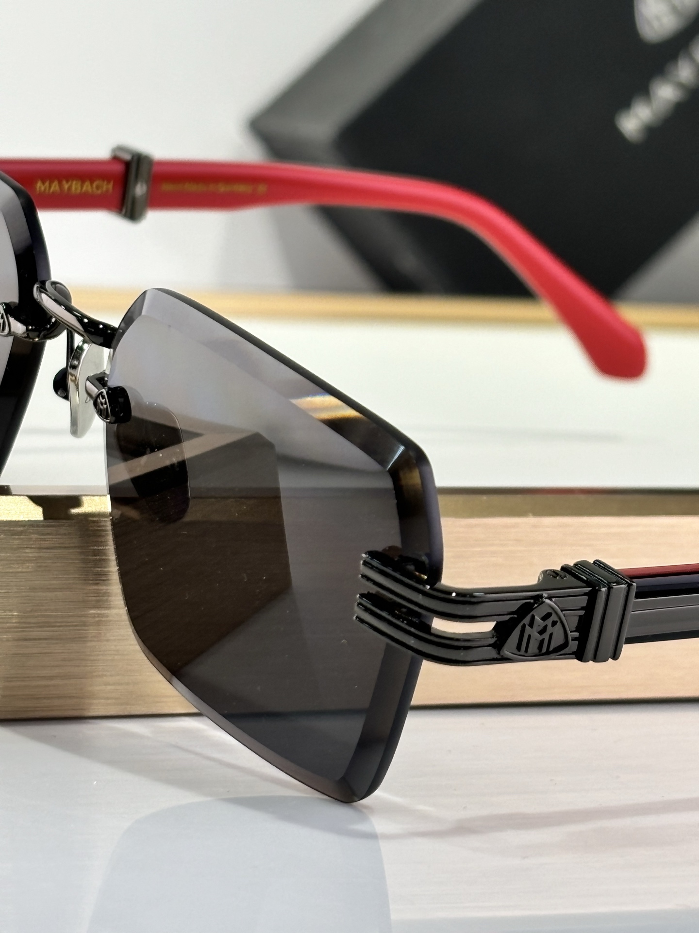  Maybach 
ModTHE PRODUCER II
Size57-17-145
