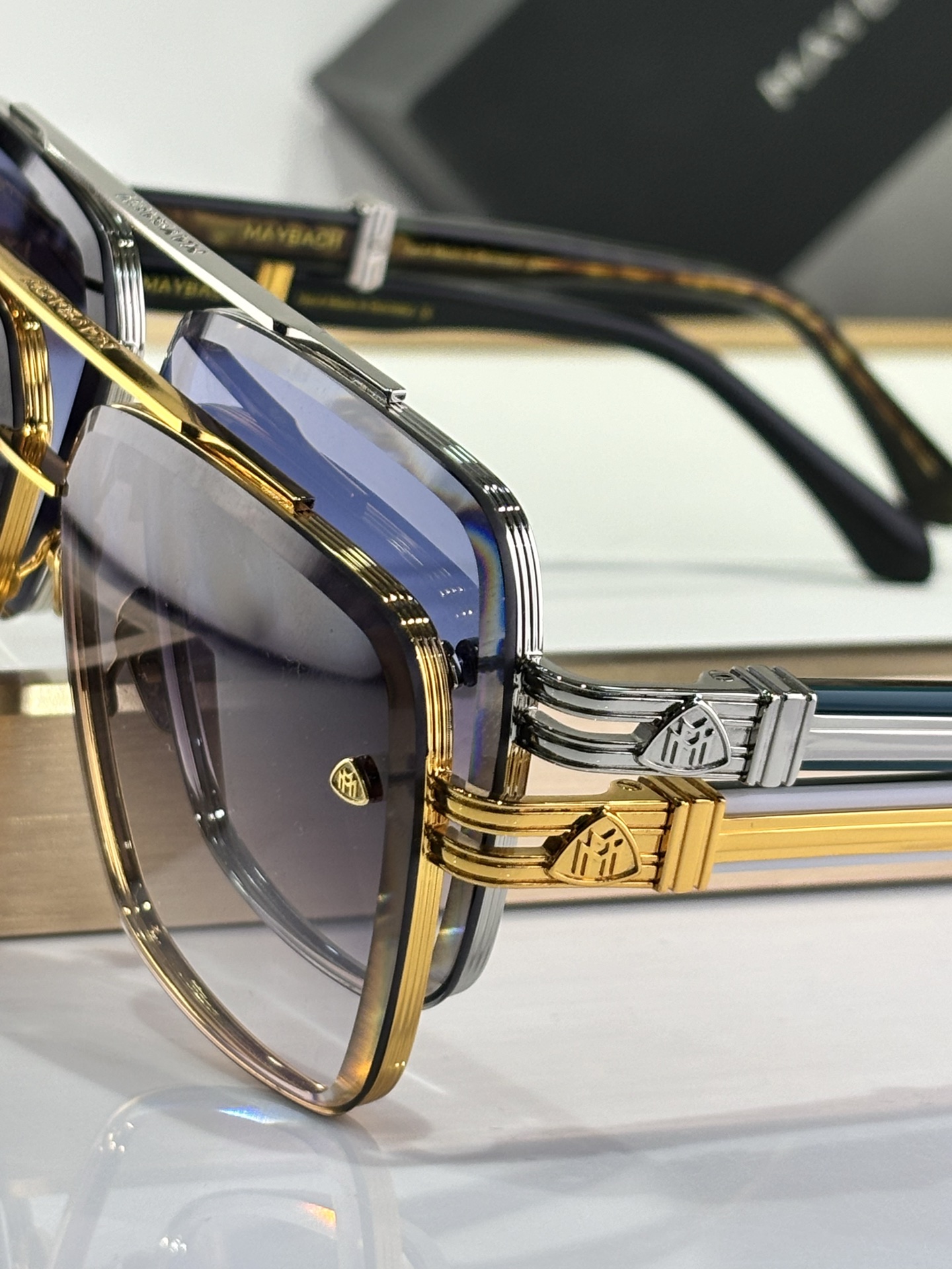  Maybach 
ModTHE GRAND II
Size62-13-145

