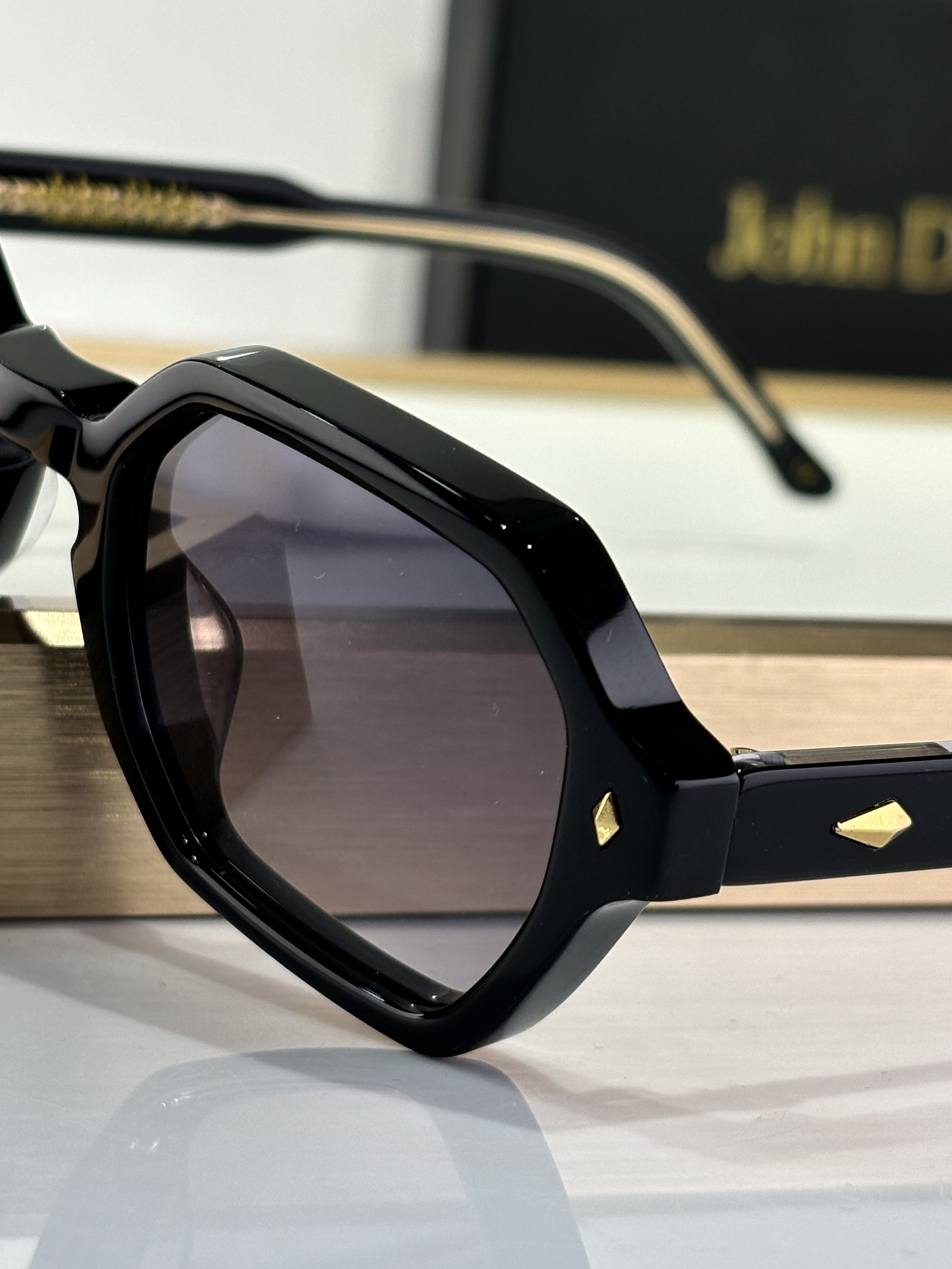  JOHN Dalia
ModJUDE
SIze51-26-145
