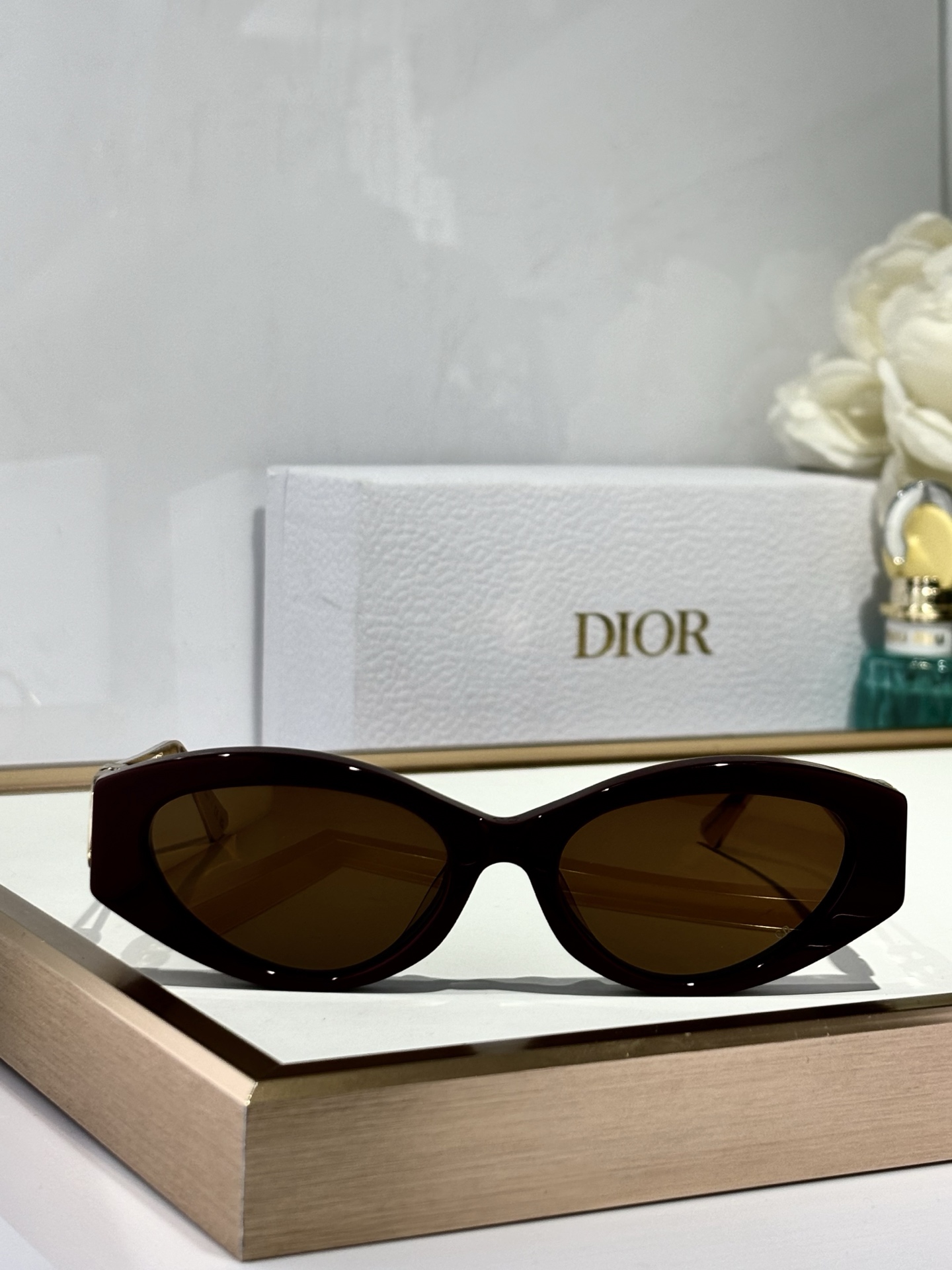  DIO*
MODEL：30Montaigne B6I
