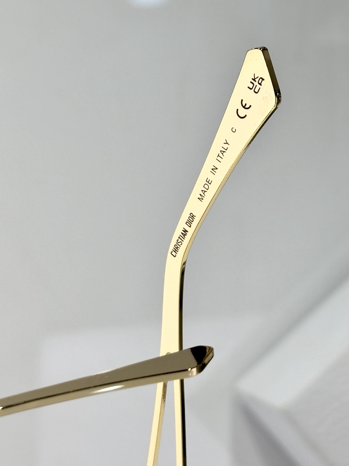  DIOR
MOD30Montaigne S13F
