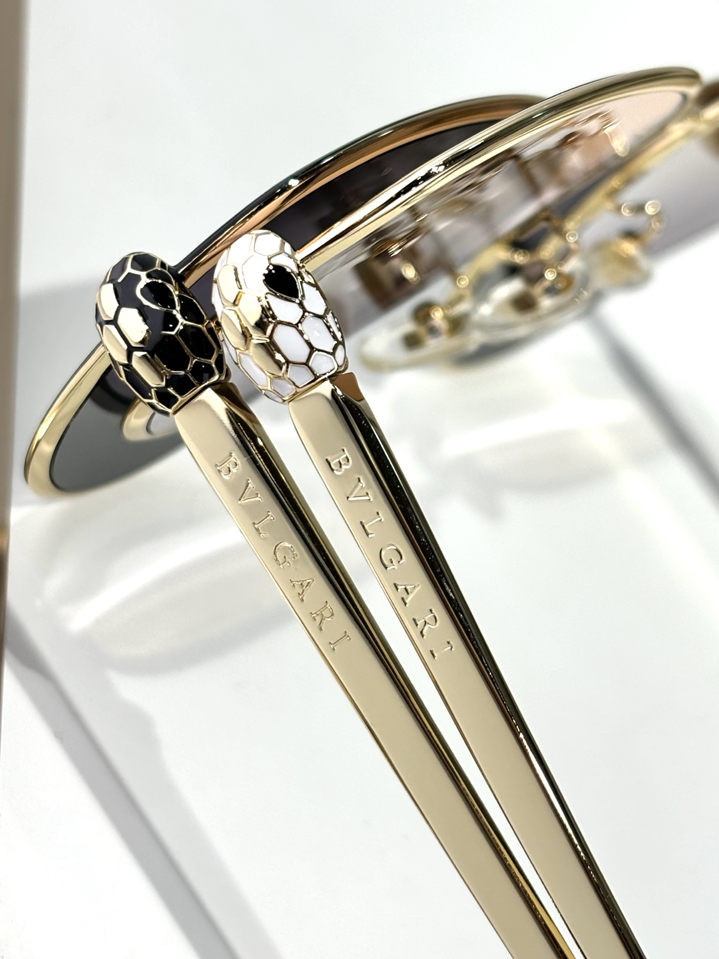   1Bvlgar*New
MOD：BV40043
size：59-13-140
