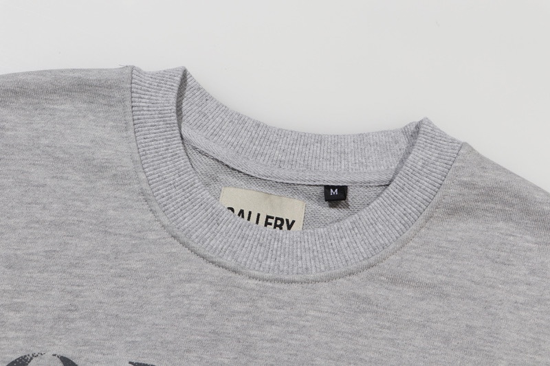 Gallery Dept Unveils American High Street Coat with Stubble Letter Logo Print - 图片 3
