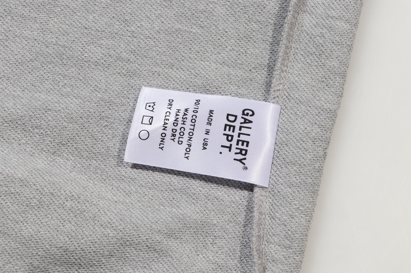 Gallery Dept Unveils American High Street Coat with Stubble Letter Logo Print - 图片 9