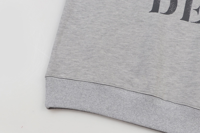 Gallery Dept Unveils American High Street Coat with Stubble Letter Logo Print - 图片 5