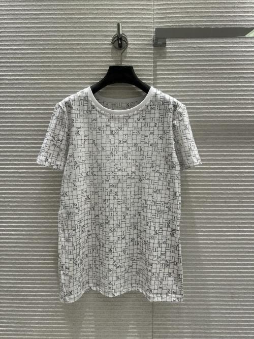 Her Round Neck Short Sleeve T-Shirt Old Money Style Silk Ribbon Woven Grid 1 Her Round Neck Short Sleeve T-Shirt Old Money Style Silk Ribbon Woven Grid