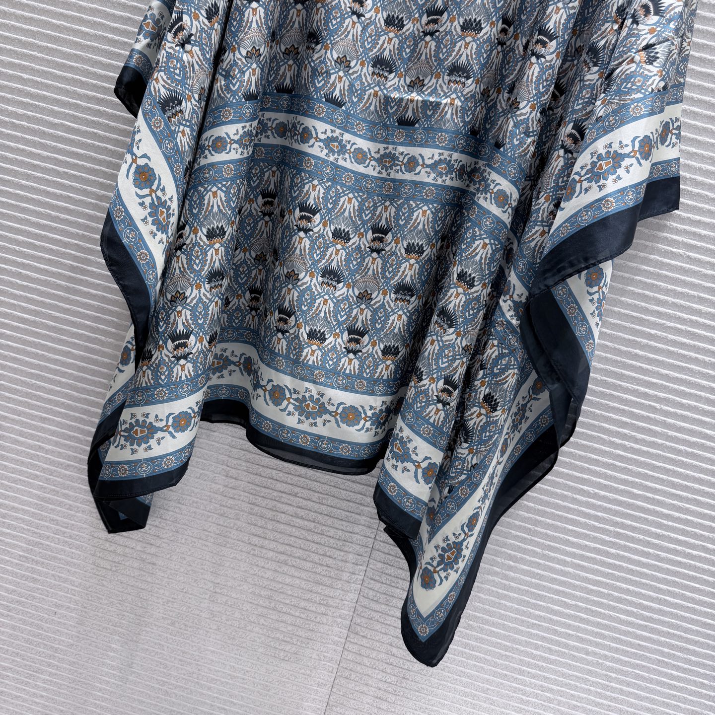 로로피아나 여성 긴팔 131644 Loro Piana Long Sleeve 썸네일 이미지