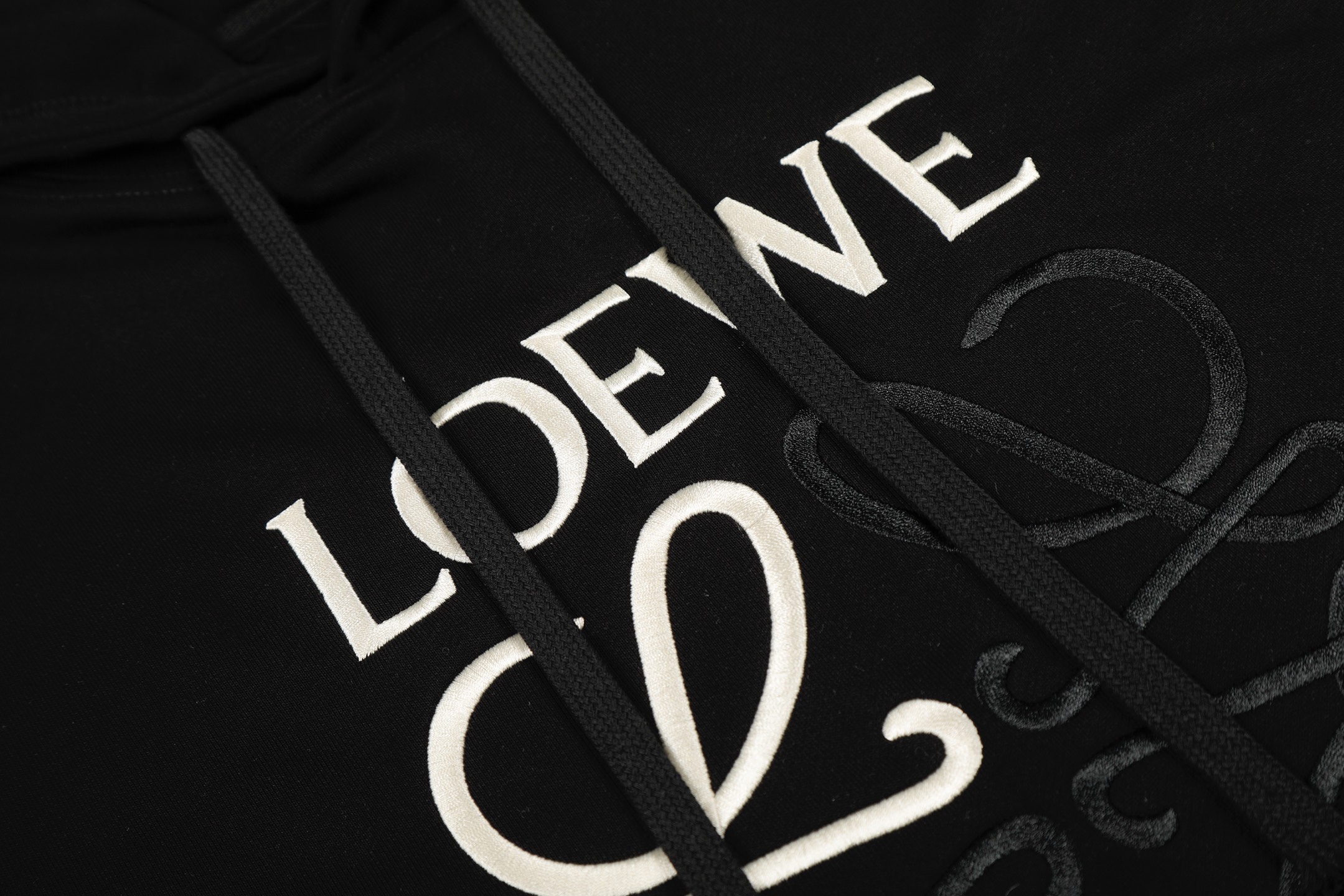 Loewe/罗意威 25Fw 中心字母拼色连帽卫衣