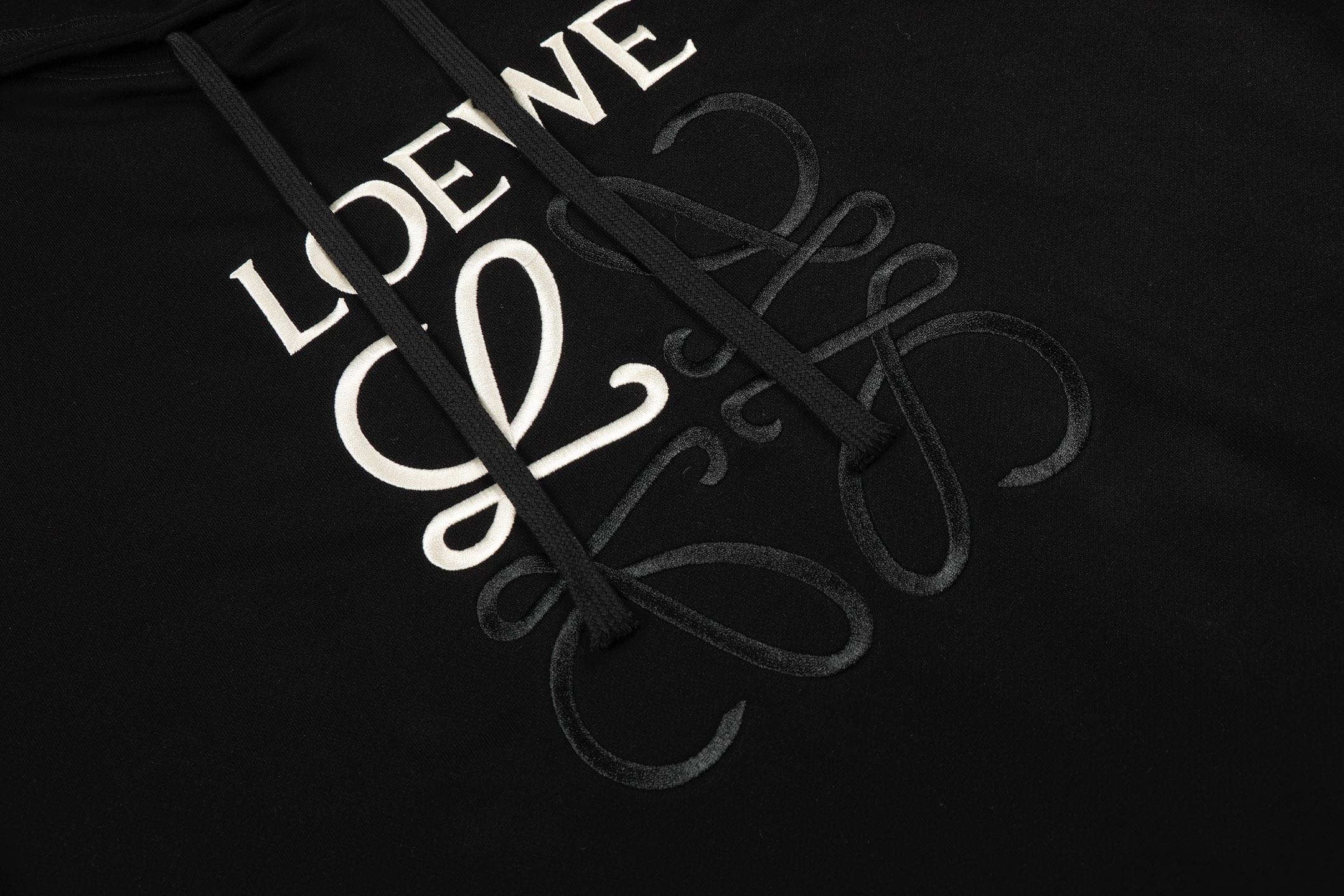 Loewe/罗意威 25Fw 中心字母拼色连帽卫衣