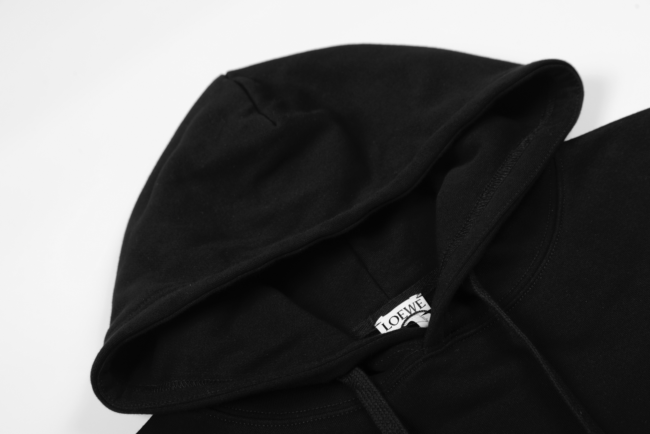 Loewe/罗意威25SS 胸口皮革贴布连帽长袖卫衣