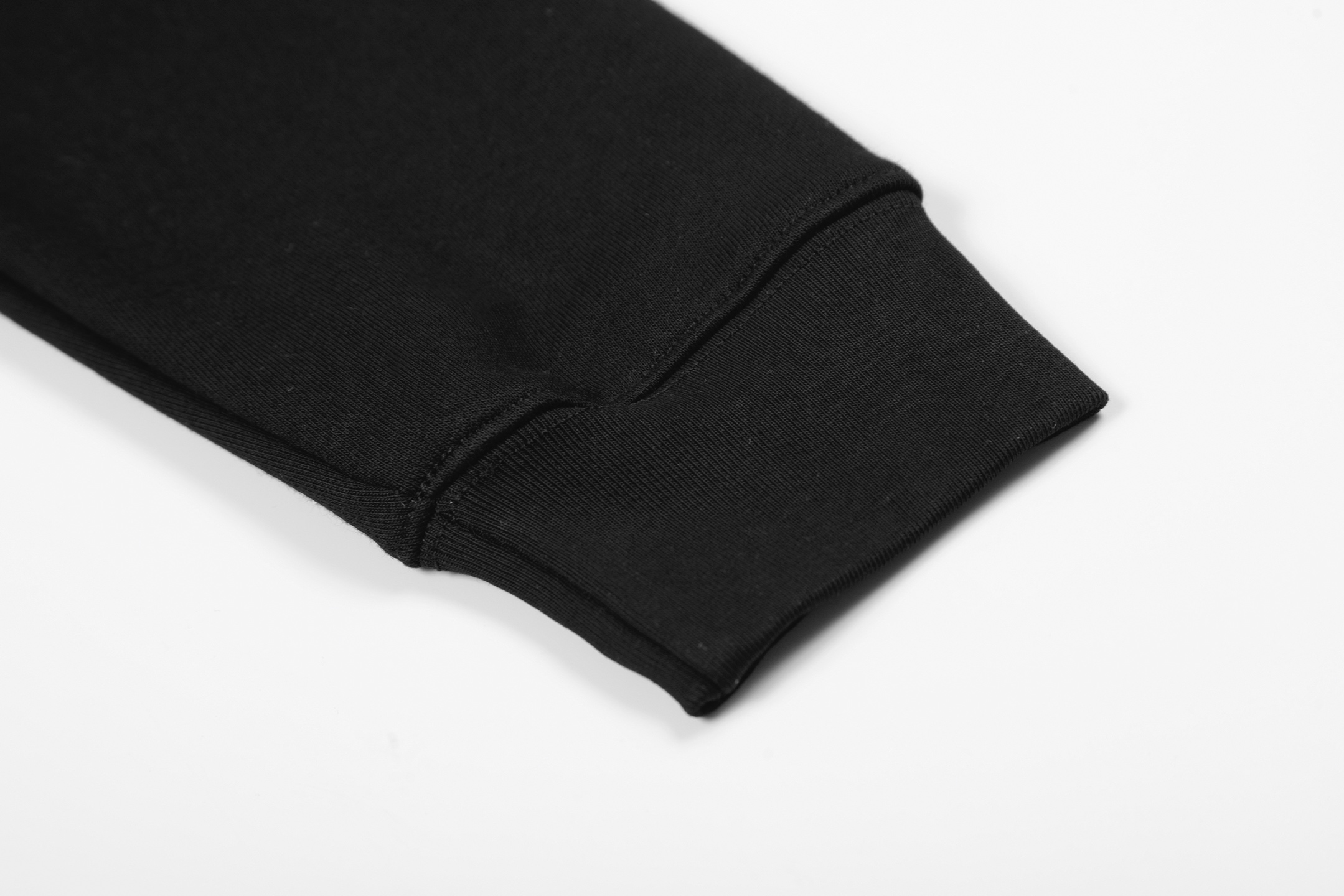 Loewe/罗意威25SS 胸口皮革贴布连帽长袖卫衣