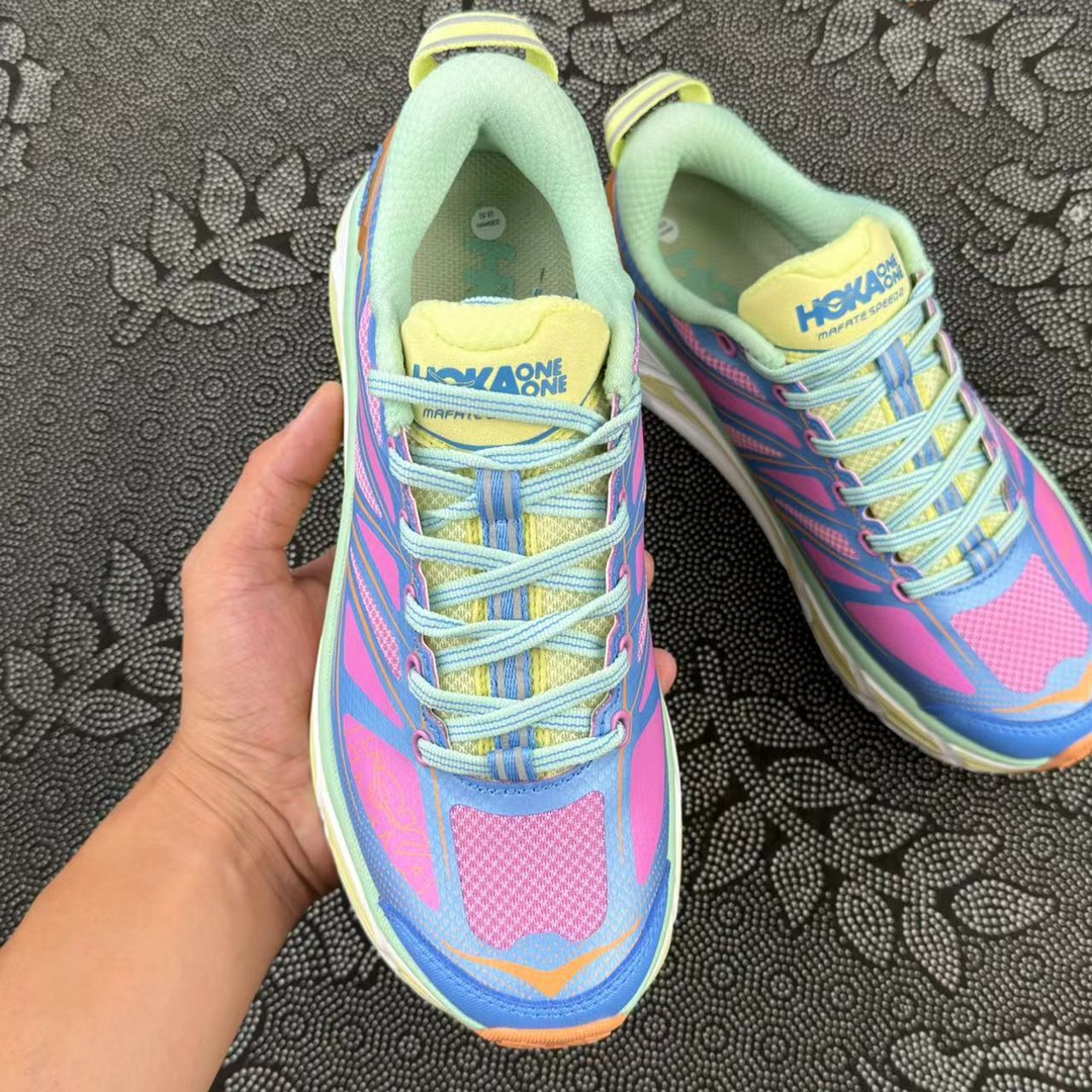 HOKA ONE ONE Mafate Speed 2 粉蓝色