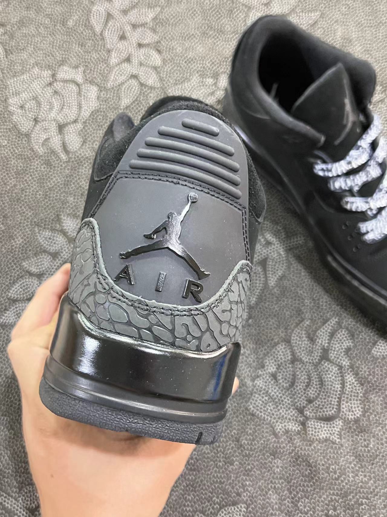 Aj3纯黑配色