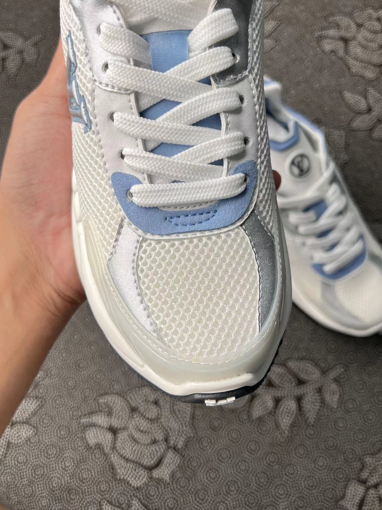 LOUIS VUITTON Run 55 老爹鞋白蓝色