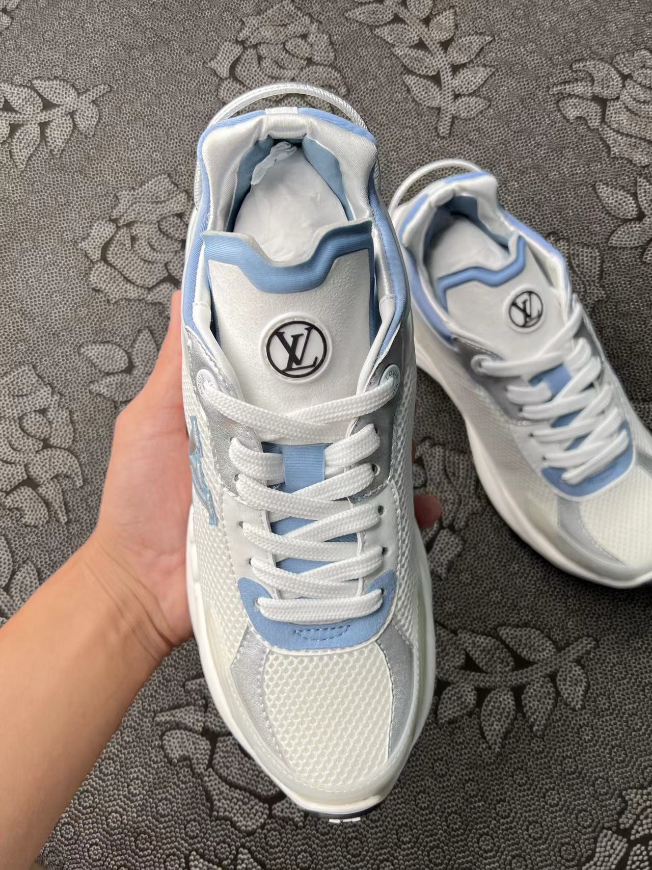 LOUIS VUITTON Run 55 老爹鞋白蓝色