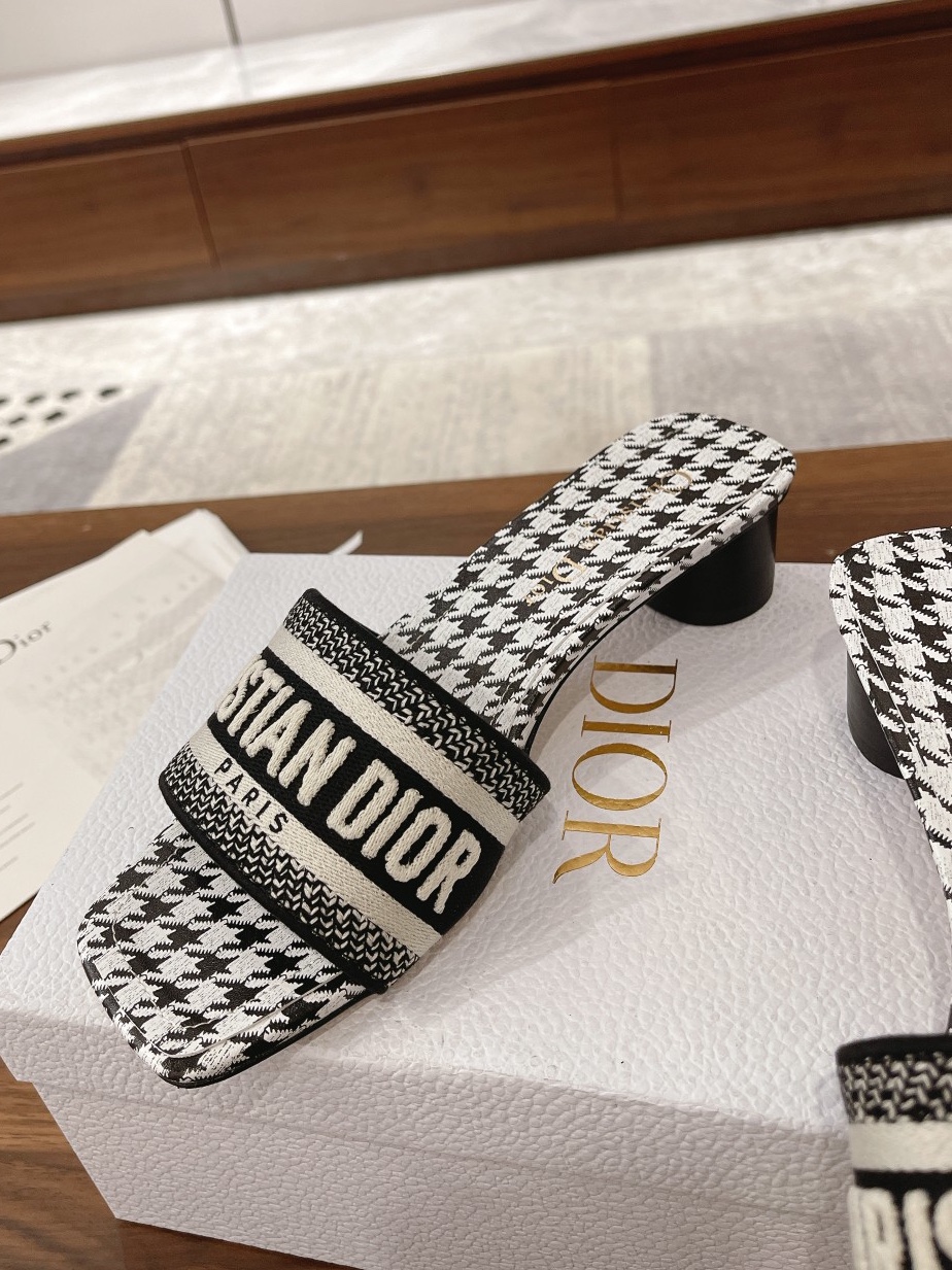 Dior • 2024 DWAY • CD logo 1.5CM/4.5CM 35-39 34.40.41.42. Novità Scarpe Scarpe Scarpe Scarpe