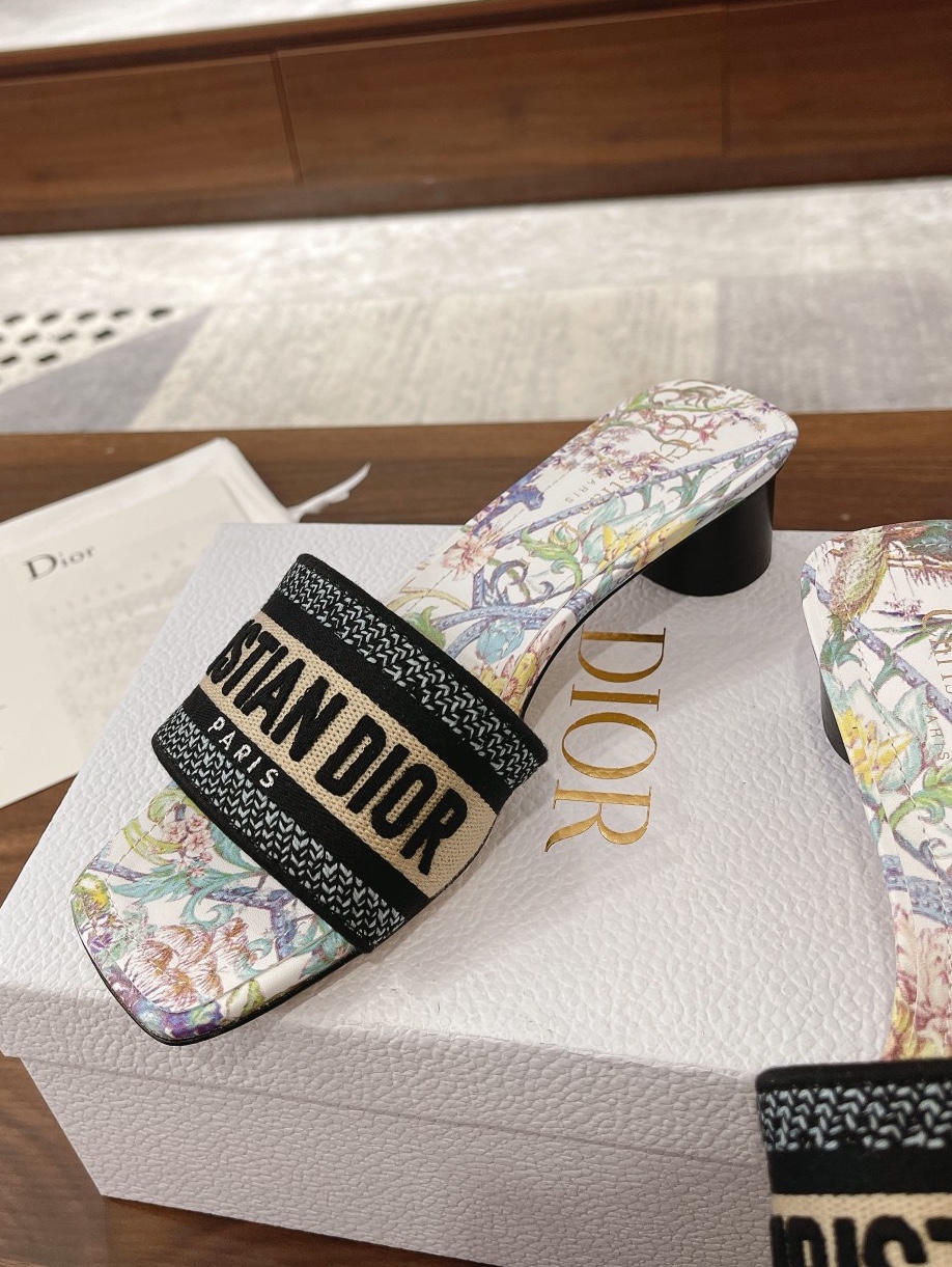 Dior • 2024 DWAY • CD logo 1.5CM/4.5CM 35-39 34.40.41.42. Novità Scarpe Scarpe Scarpe Scarpe