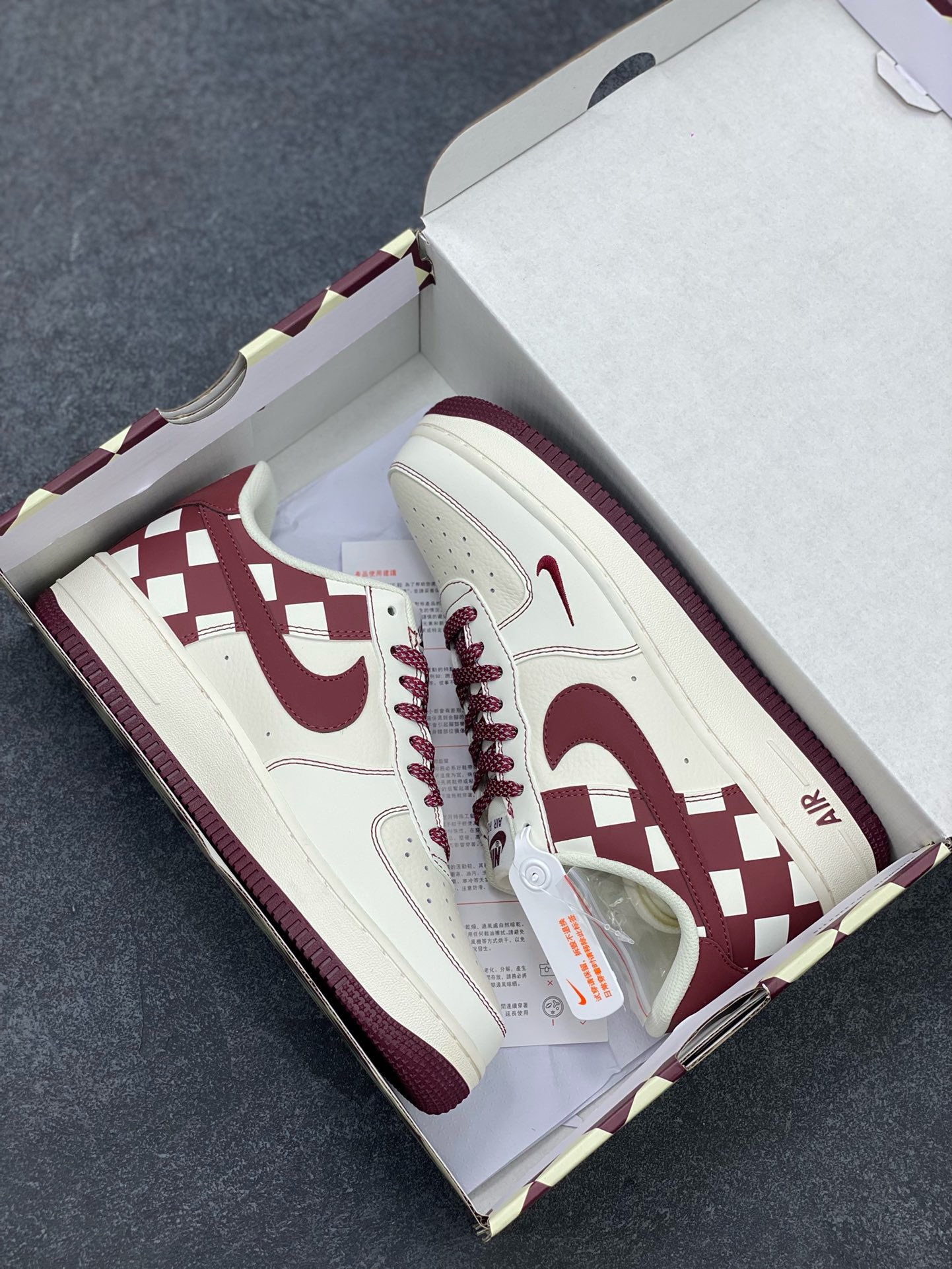 图片[9]-福利特价  Nike Air Force 1 Low \’07 “方块米白红”低帮空军一号休闲板鞋 定制皮料 原楦原纸板 正品NFC感应芯片 纯正版型 清洁度完美 内置全掌气垫 货号：GZ5688-055 尺码：36 36.5 37.5 38 38.5 39 40 40.5 41 42 42.5 43 44 44.5 45-选品中心