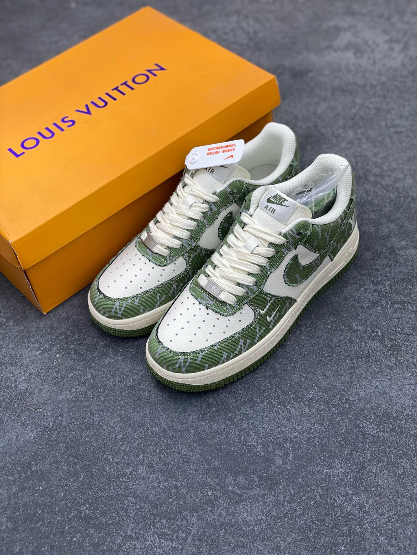 图片[8]-福利特价 NIke Air Force 1 \’07 Low “LV联名–荷叶绿”空军一号 低帮 运动鞋 休闲鞋 折边针车 工艺难度大 原楦头原纸板 原装鞋盒 定制五金配件 内置全掌气垫 原厂鞋底 货号：HD1968-029 尺码：36 36.5 37.5 38 38.5 39 40 40.5 41 42 42.5 43 44 44.5 45-选品中心