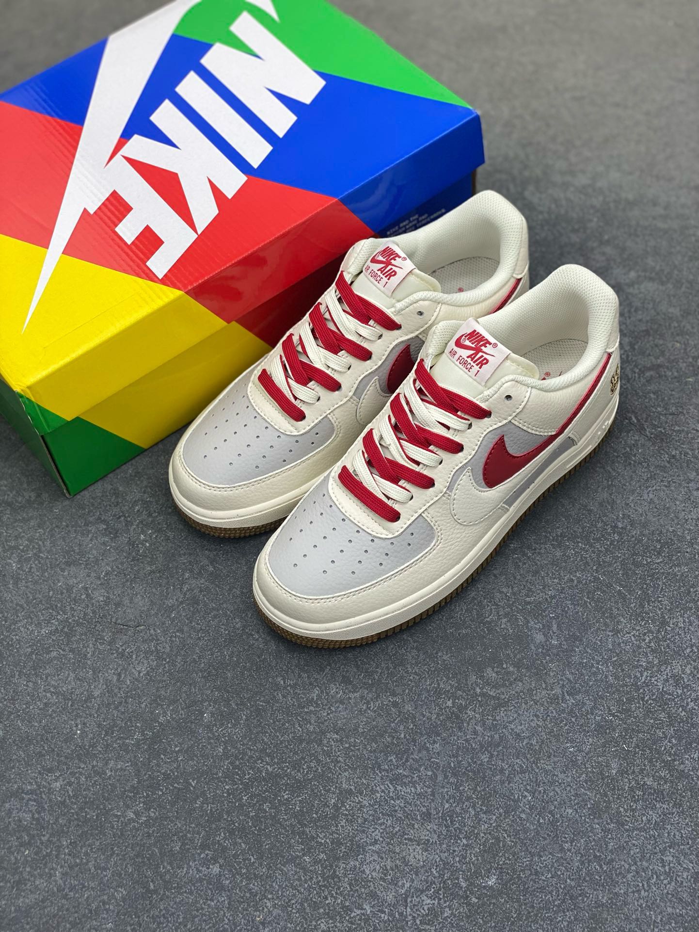 图片[8]-福利特价 小红书爆款  Nike Air Force 1 Low \’07 米白红双勾 空军一号低帮休闲板鞋 定制皮料 原楦原纸板 纯正版型 清洁度完美 内置全掌气垫 货号：CC2569-022 尺码：36 36.5 37.5 38 38.5 39 40 40.5 41 42 42.5 43 44 44.5 45-选品中心