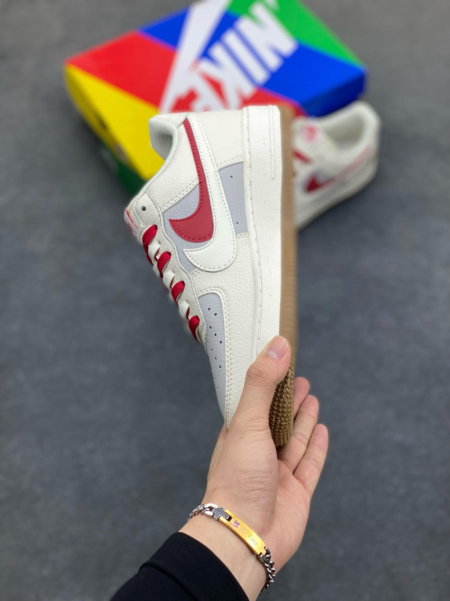 图片[3]-福利特价 小红书爆款  Nike Air Force 1 Low \’07 米白红双勾 空军一号低帮休闲板鞋 定制皮料 原楦原纸板 纯正版型 清洁度完美 内置全掌气垫 货号：CC2569-022 尺码：36 36.5 37.5 38 38.5 39 40 40.5 41 42 42.5 43 44 44.5 45-选品中心