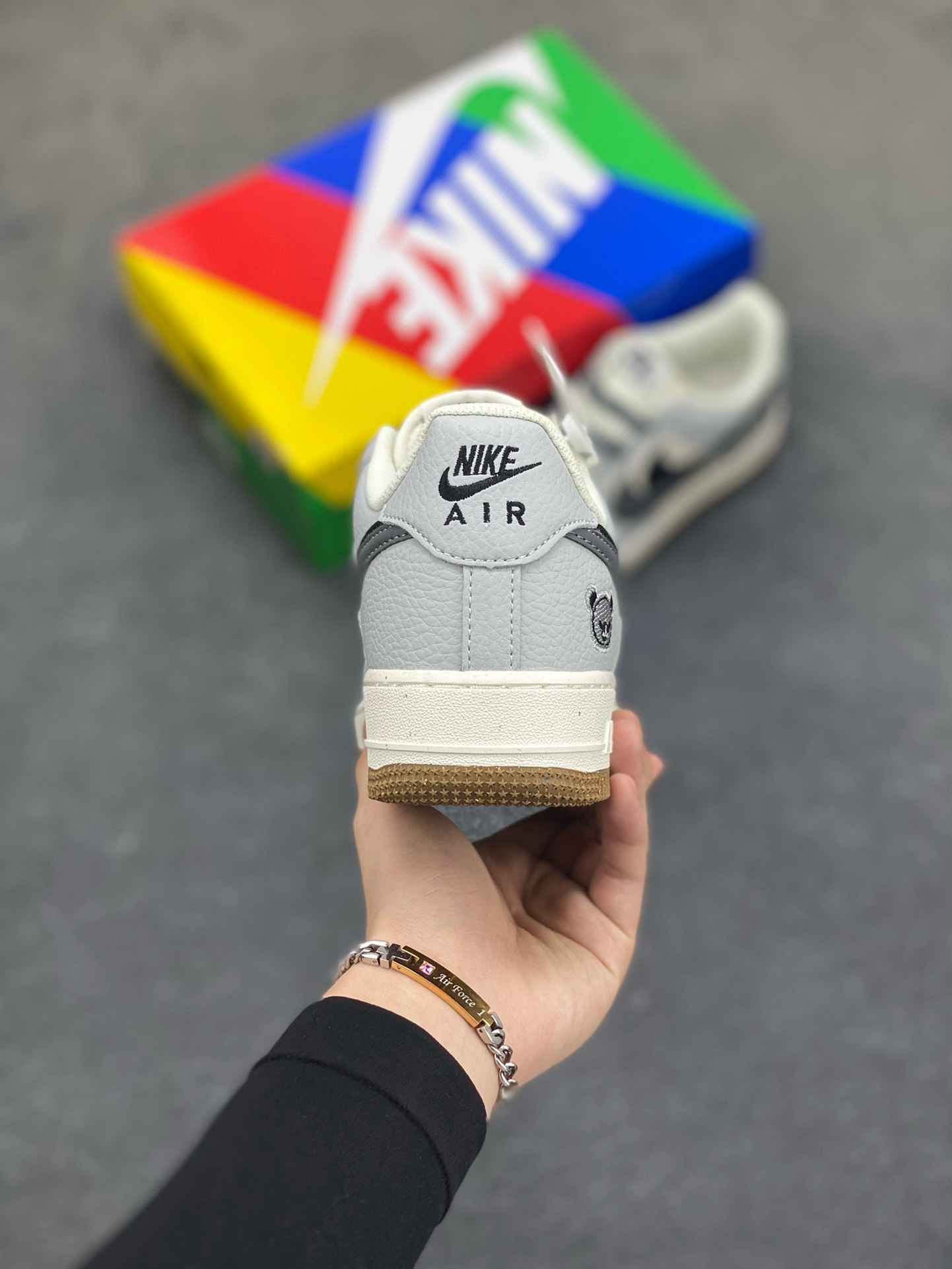 图片[4]-福利特价 小红书爆款  Nike Air Force 1 Low \’07 黑灰小熊双勾 空军一号低帮休闲板鞋 定制皮料 原楦原纸板 纯正版型 清洁度完美 内置全掌气垫 货号：CC2569-033 尺码：36 36.5 37.5 38 38.5 39 40 40.5 41 42 42.5 43 44 44.5 45-选品中心