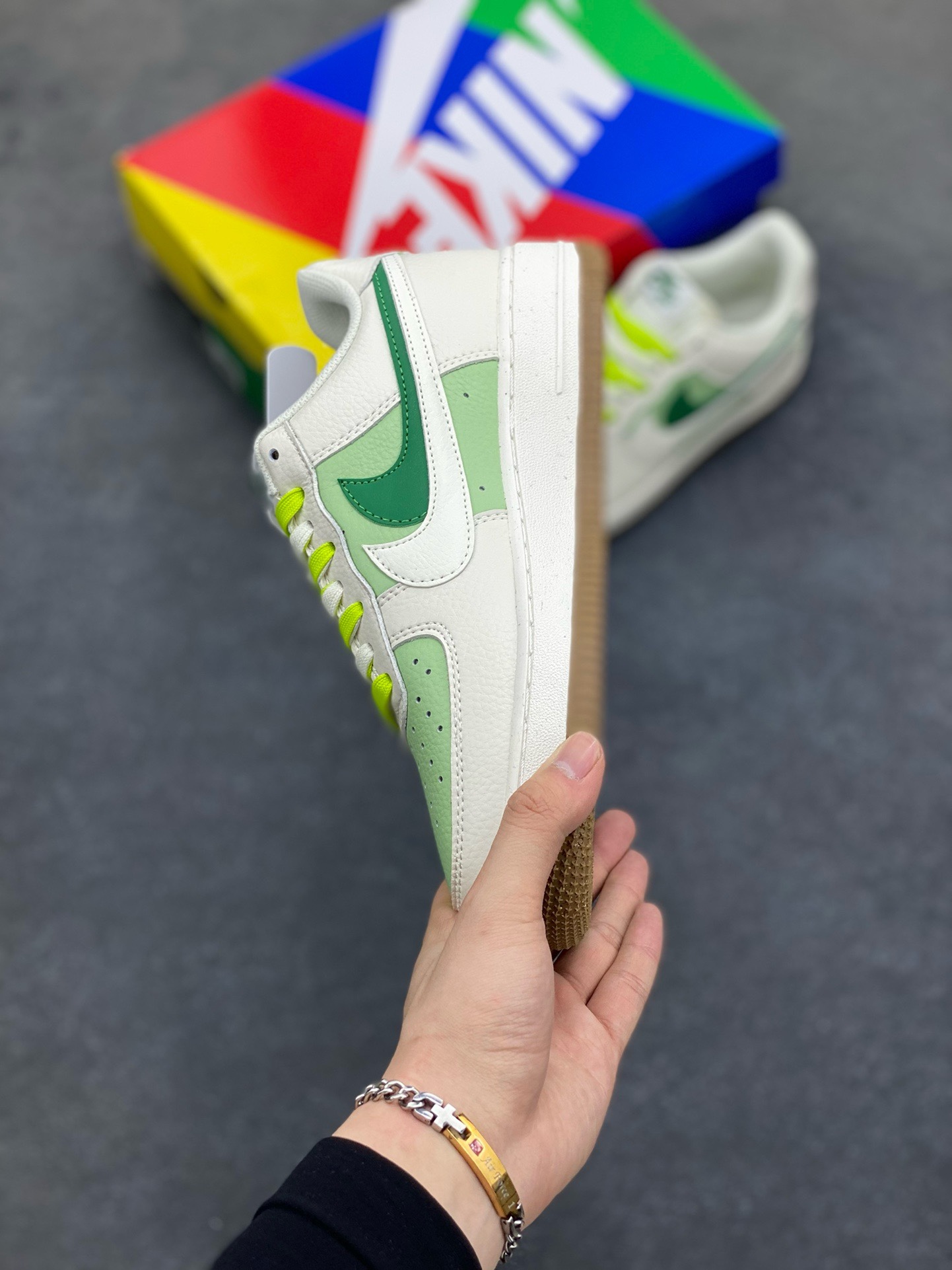图片[3]-福利特价 小红书爆款  Nike Air Force 1 Low \’07 灰绿 绿野仙踪 双勾 空军一号低帮休闲板鞋 定制皮料 原楦原纸板 纯正版型 清洁度完美 内置全掌气垫 货号：CC2569-055 尺码：36 36.5 37.5 38 38.5 39 40 40.5 41 42 42.5 43 44 44.5 45-选品中心