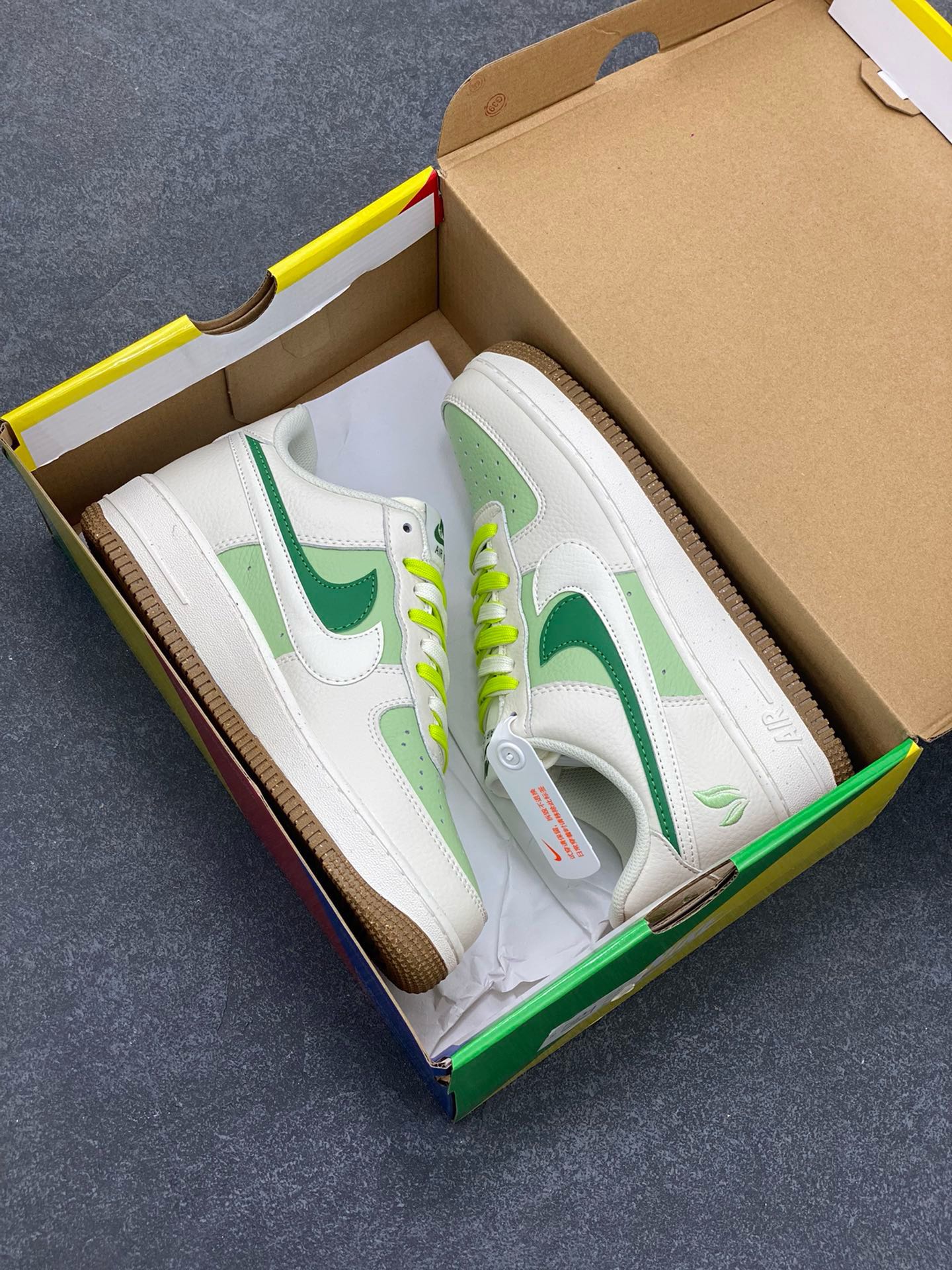 图片[9]-福利特价 小红书爆款  Nike Air Force 1 Low \’07 灰绿 绿野仙踪 双勾 空军一号低帮休闲板鞋 定制皮料 原楦原纸板 纯正版型 清洁度完美 内置全掌气垫 货号：CC2569-055 尺码：36 36.5 37.5 38 38.5 39 40 40.5 41 42 42.5 43 44 44.5 45-选品中心