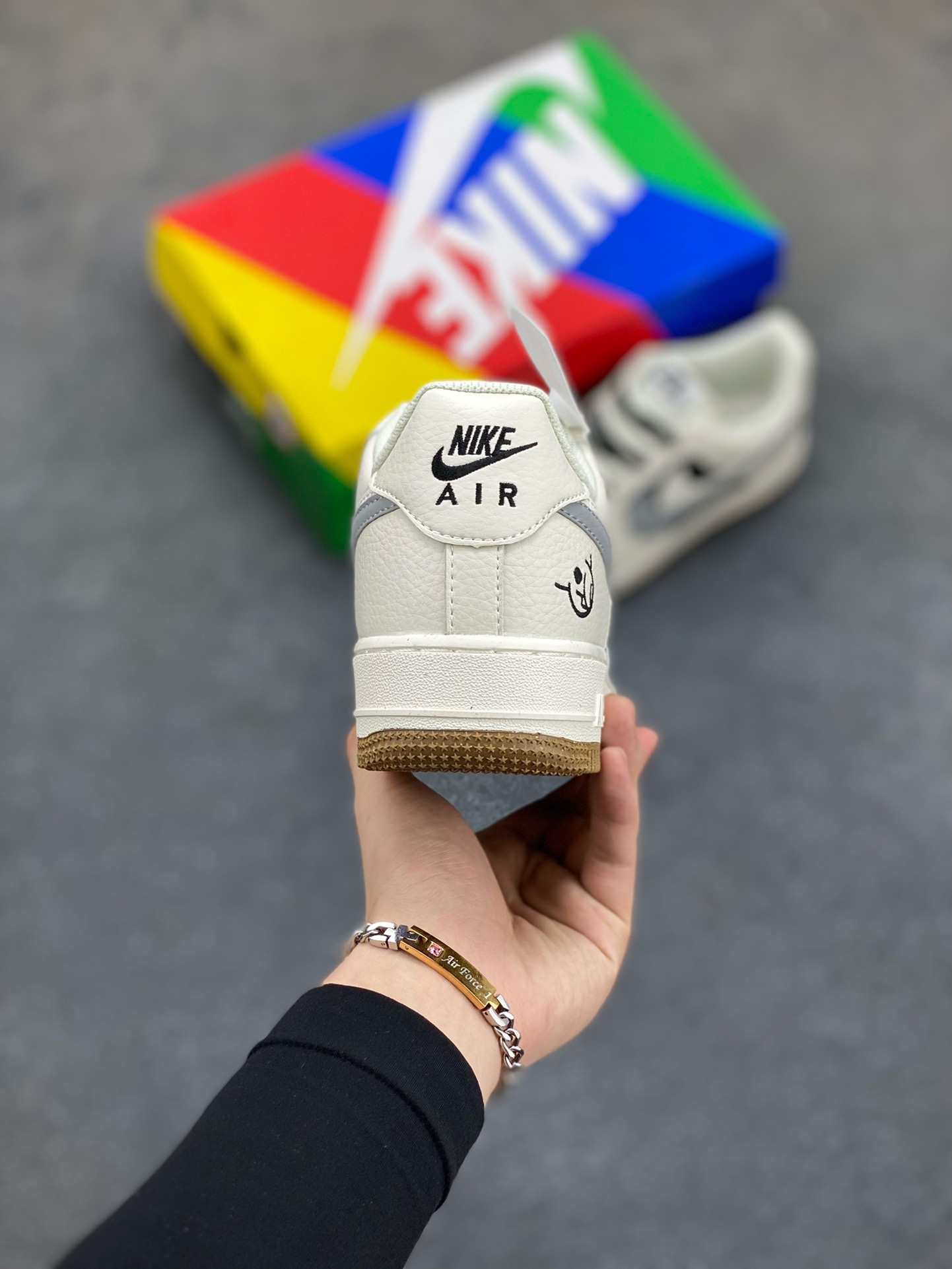 图片[4]-福利特价 小红书爆款  Nike Air Force 1 Low \’07 黑白熊猫双勾 空军一号低帮休闲板鞋 定制皮料 原楦原纸板 纯正版型 清洁度完美 内置全掌气垫 货号：CC2569-077 尺码：36 36.5 37.5 38 38.5 39 40 40.5 41 42 42.5 43 44 44.5 45-选品中心