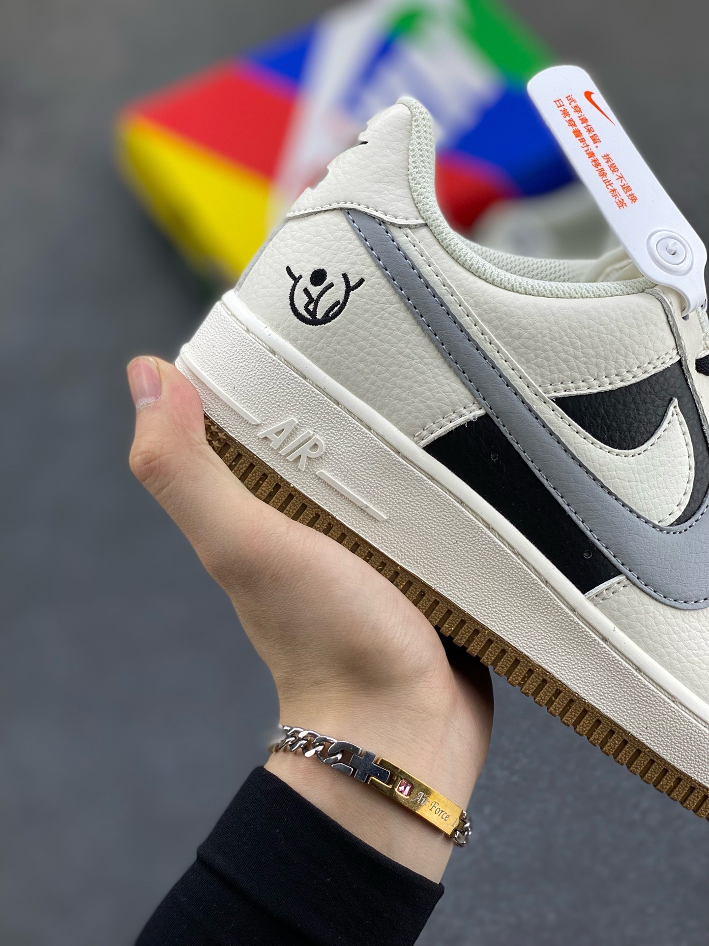 图片[6]-福利特价 小红书爆款  Nike Air Force 1 Low \’07 黑白熊猫双勾 空军一号低帮休闲板鞋 定制皮料 原楦原纸板 纯正版型 清洁度完美 内置全掌气垫 货号：CC2569-077 尺码：36 36.5 37.5 38 38.5 39 40 40.5 41 42 42.5 43 44 44.5 45-选品中心