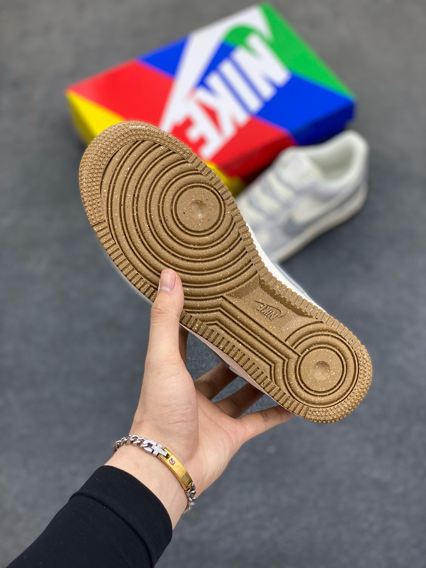 图片[5]-福利特价 小红书爆款  Nike Air Force 1 Low \’07 米灰大灰狼双勾 空军一号低帮休闲板鞋 定制皮料 原楦原纸板 纯正版型 清洁度完美 内置全掌气垫 货号：CC2569-088 尺码：36 36.5 37.5 38 38.5 39 40 40.5 41 42 42.5 43 44 44.5 45-选品中心