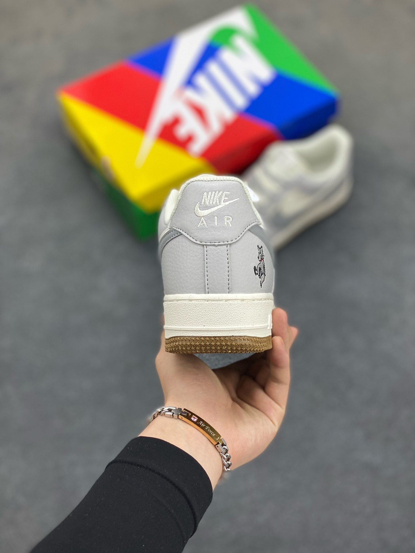 图片[4]-福利特价 小红书爆款  Nike Air Force 1 Low \’07 米灰大灰狼双勾 空军一号低帮休闲板鞋 定制皮料 原楦原纸板 纯正版型 清洁度完美 内置全掌气垫 货号：CC2569-088 尺码：36 36.5 37.5 38 38.5 39 40 40.5 41 42 42.5 43 44 44.5 45-选品中心