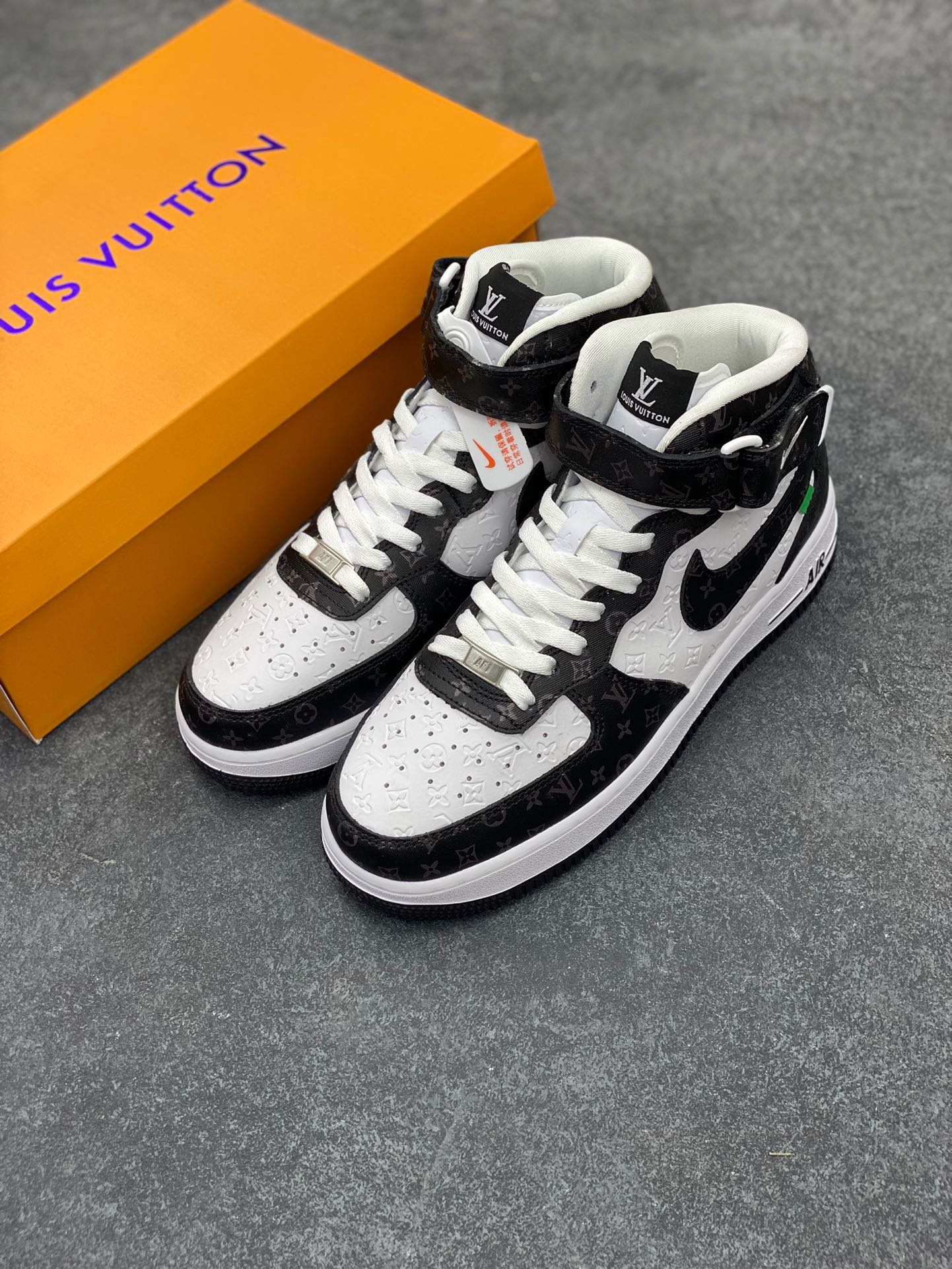 图片[8]-福利特价 NIke Air Force 1 \’07 Low “LV联名–白黑印花”空军一号 中帮 运动鞋 休闲鞋 折边针车 工艺难度大 原楦头原纸板 原装鞋盒 定制五金配件 内置全掌气垫 原厂鞋底 货号：DV0688-400 尺码：36 36.5 37.5 38 38.5 39 40 40.5 41 42 42.5 43 44 44.5 45-选品中心