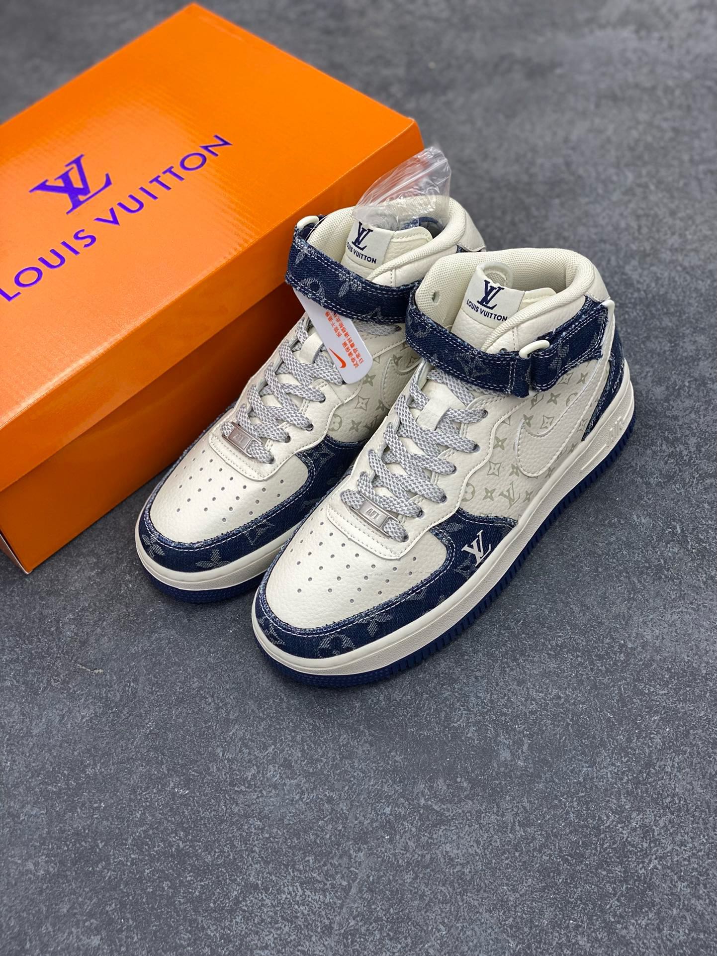 图片[8]-福利特价 NIke Air Force 1 \’07 Low “LV联名–荧光蓝牛仔印花”空军一号 中帮 运动鞋 休闲鞋 折边针车 工艺难度大 原楦头原纸板 原装鞋盒 定制五金配件 内置全掌气垫 原厂鞋底 货号：DQ7688-200 尺码：36 36.5 37.5 38 38.5 39 40 40.5 41 42 42.5 43 44 44.5 45-选品中心